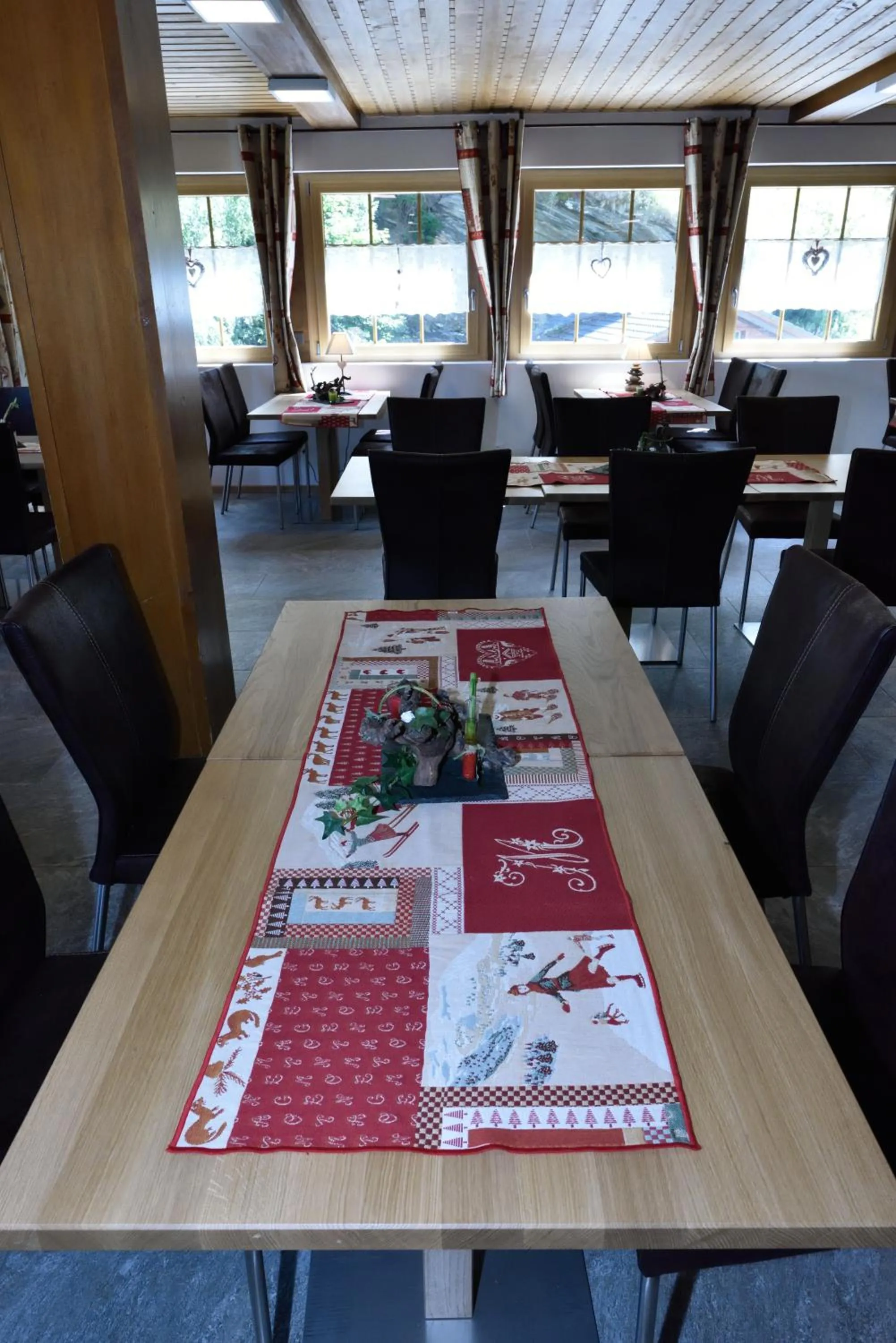 Restaurant/places to eat in Hotel Les Mélèzes