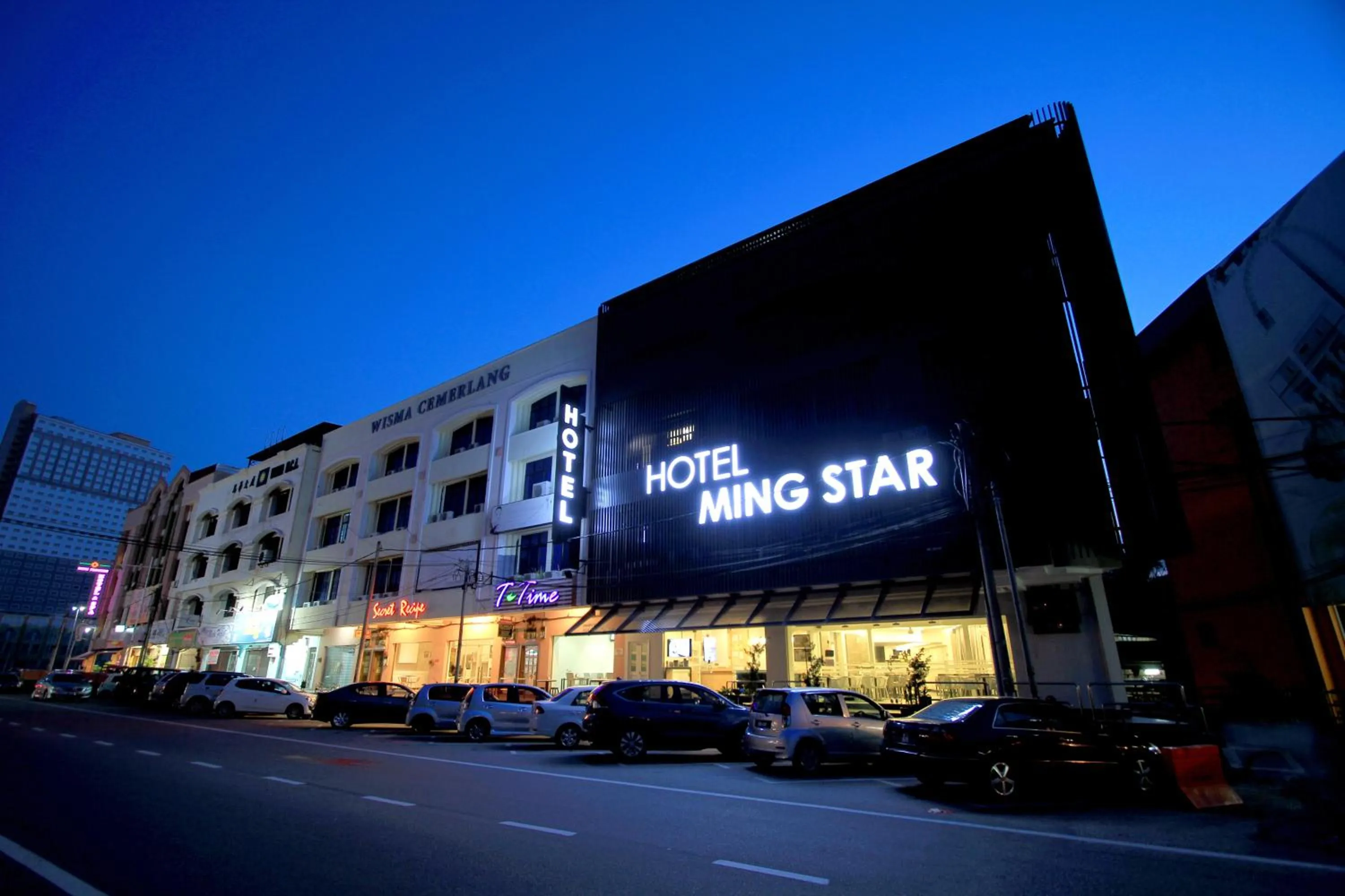 Property building in Hotel Ming Star
