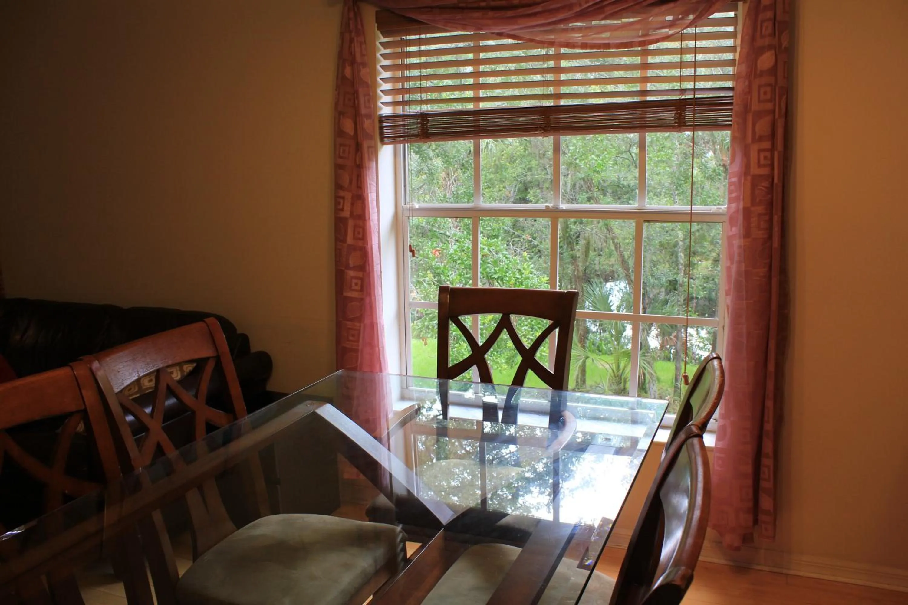 Dining area in TreeHouse