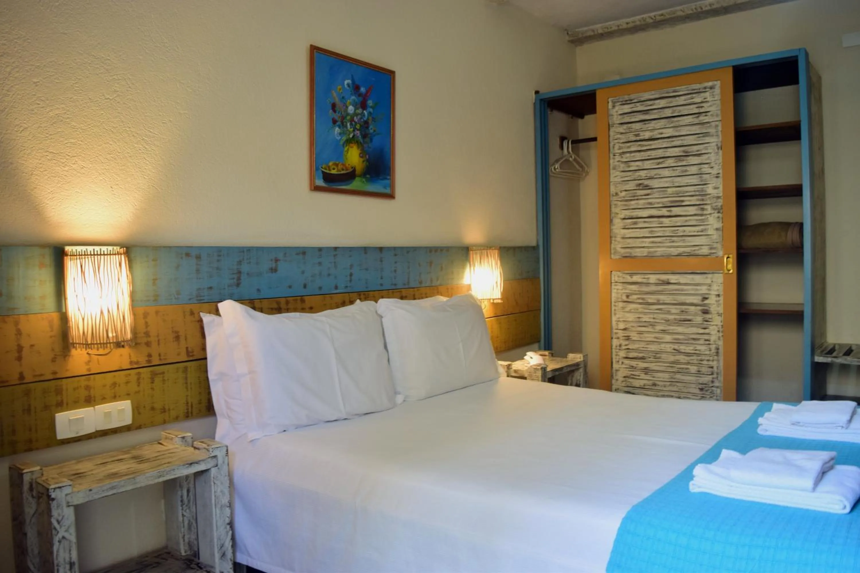 Bed in Ilha Deck Hotel