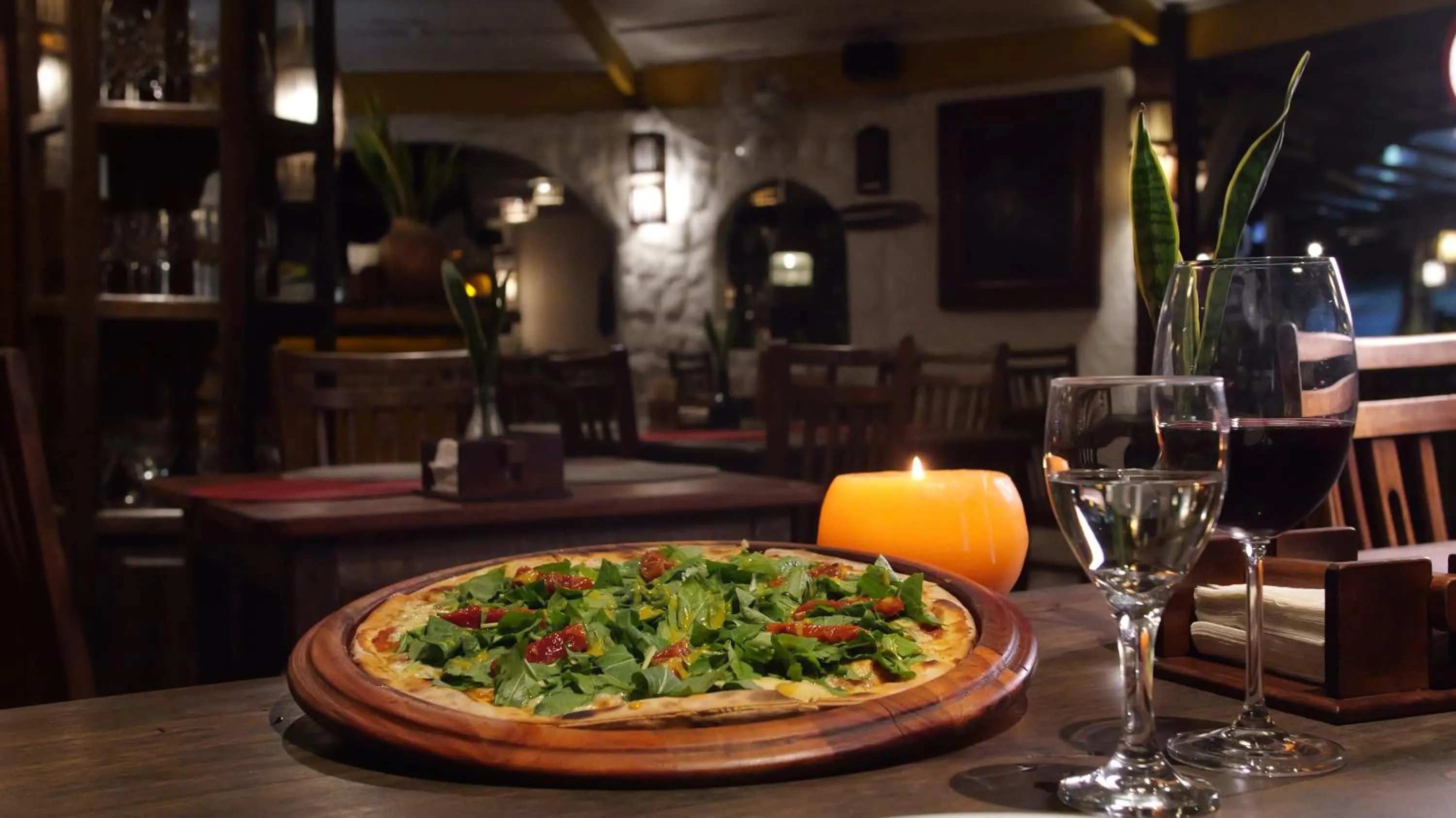 Restaurant/places to eat in Ilha Deck Hotel