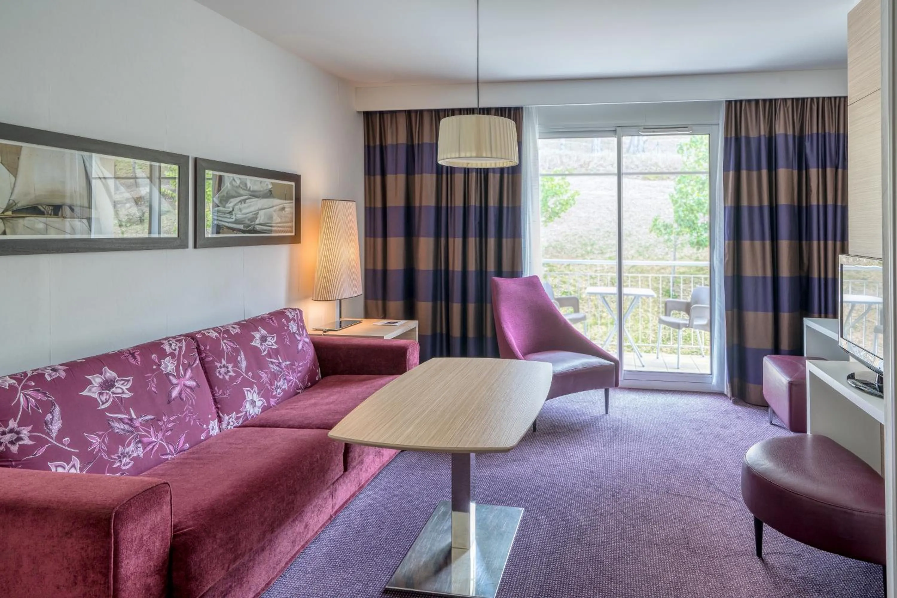 Living room in Spa Marin Du Val Andre Thalasso Resort