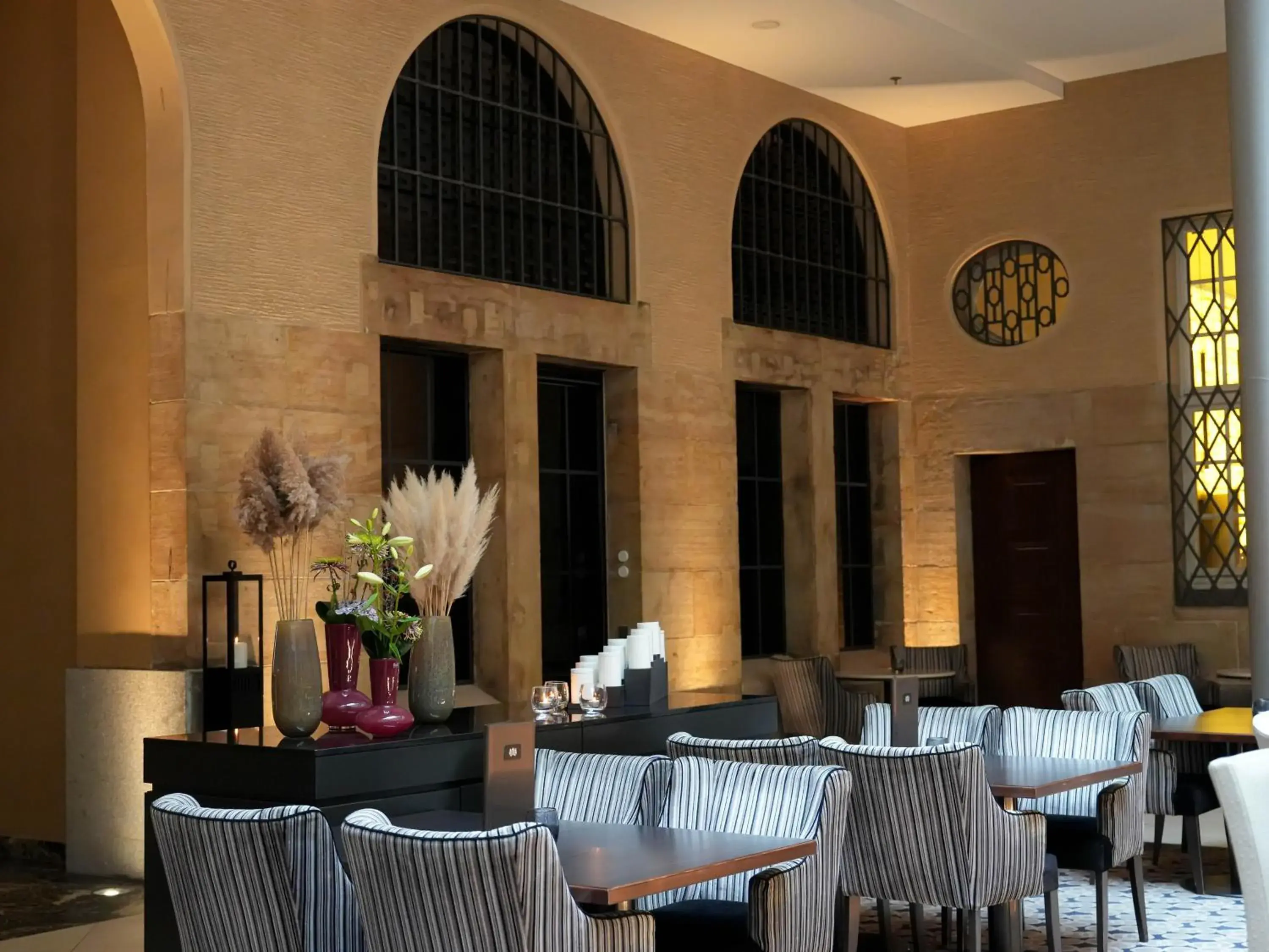 Lounge or bar in Steigenberger Icon Grandhotel Handelshof Leipzig Lounge or bar in Steigenberger Icon Grandhotel Handelshof Leipzig