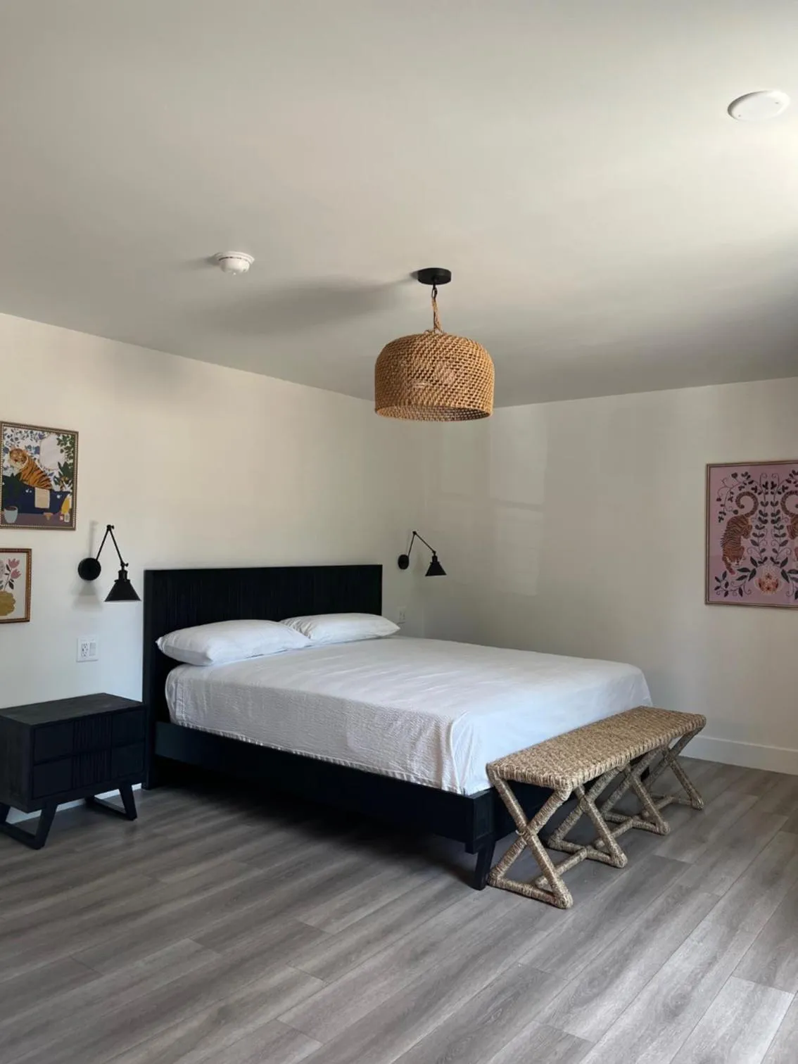 Bed in Anaheim Maingate Inn