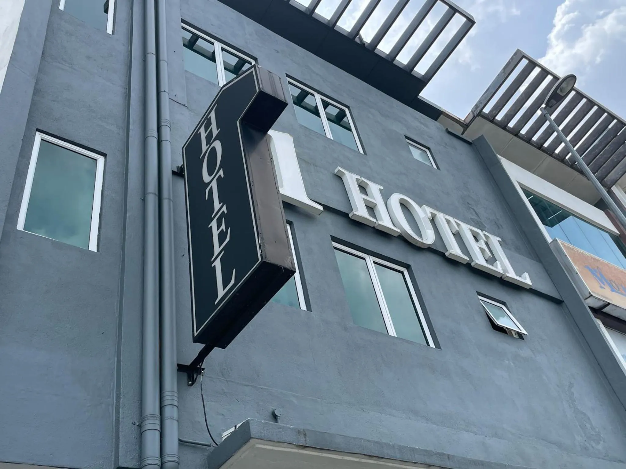 Facade/entrance in 1 Hotel Mahkota Cheras