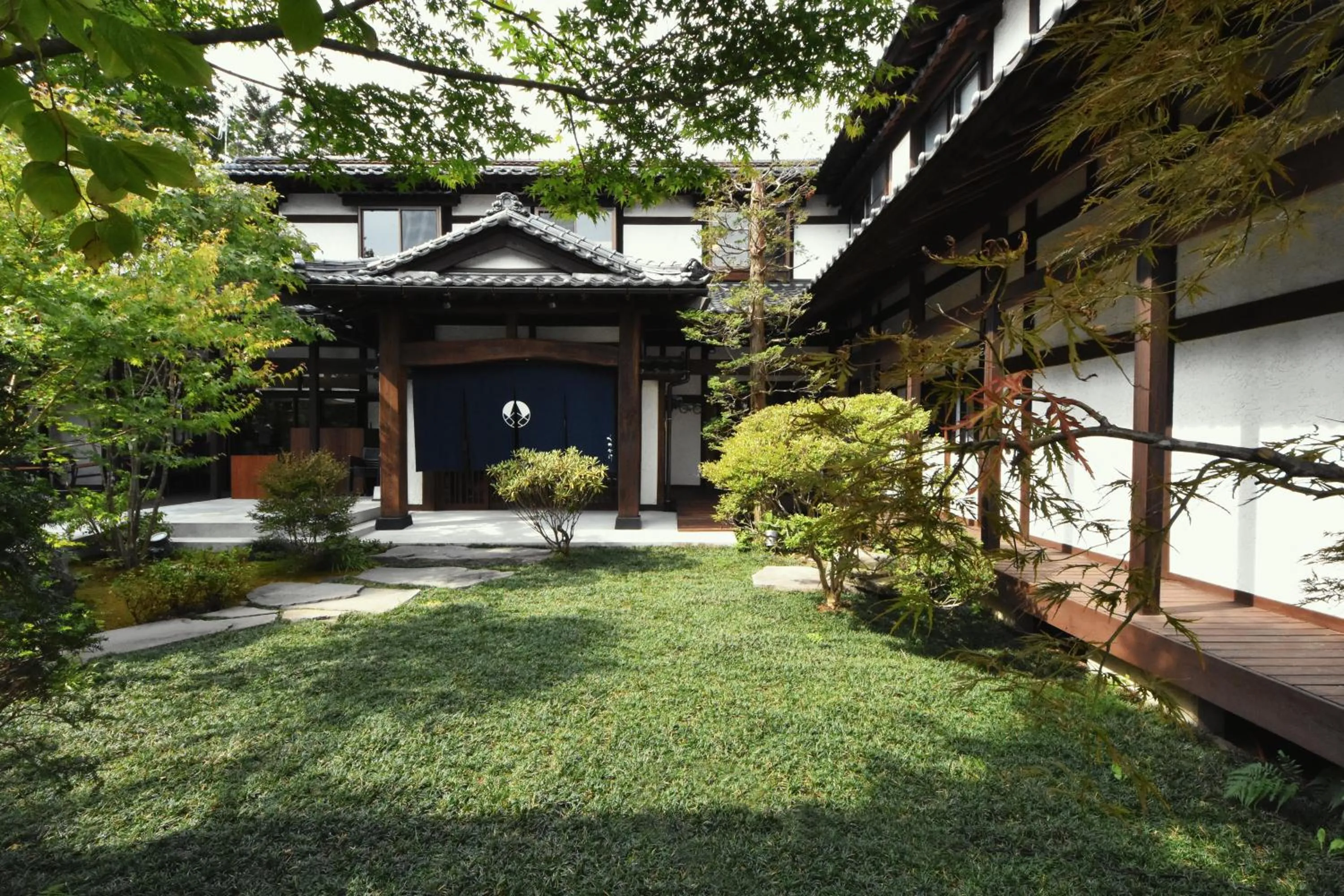 Facade/entrance in Kutsukake Stay Naka-Karuizawa