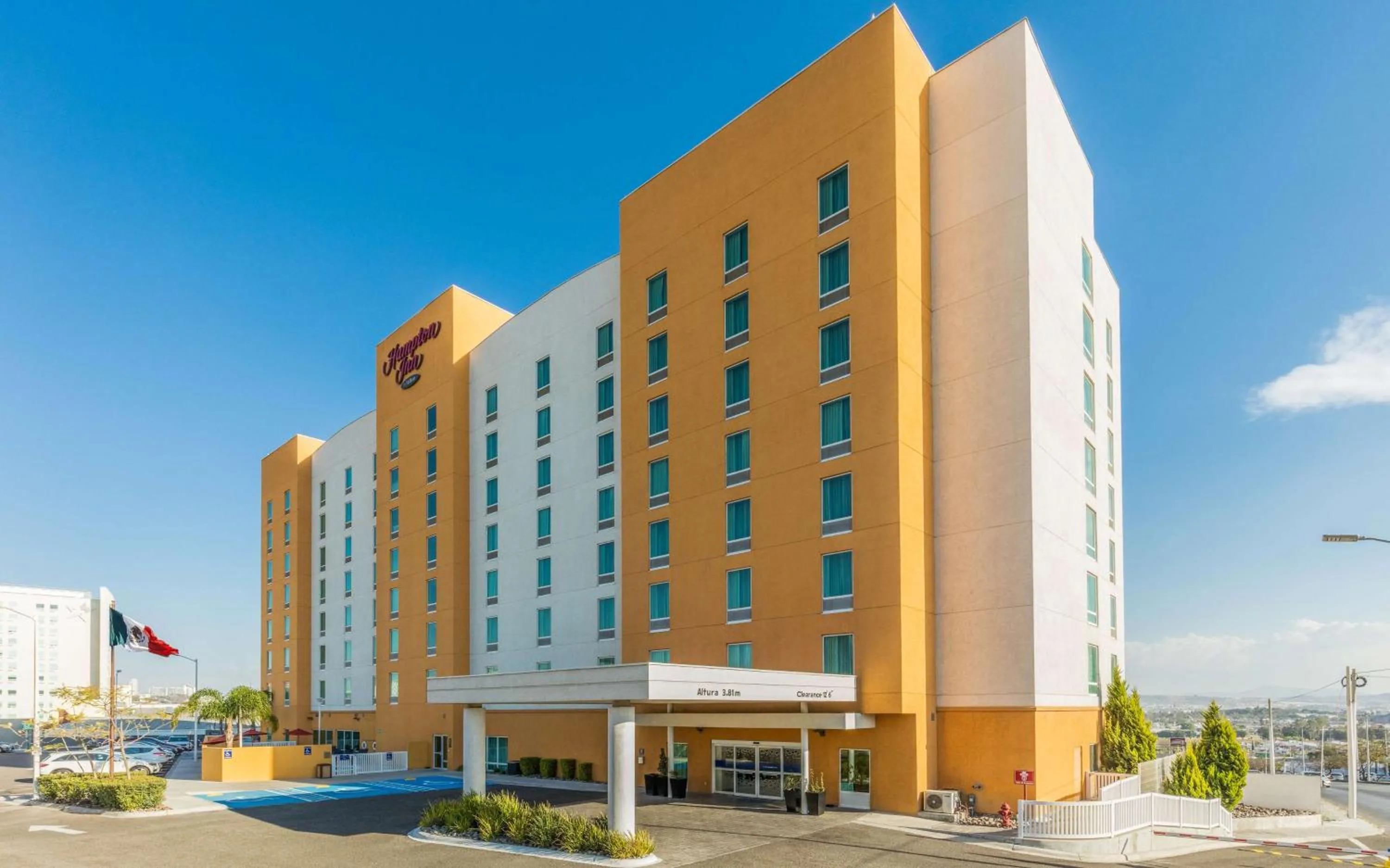 Property building in Hampton by Hilton Queretaro Tecnologico