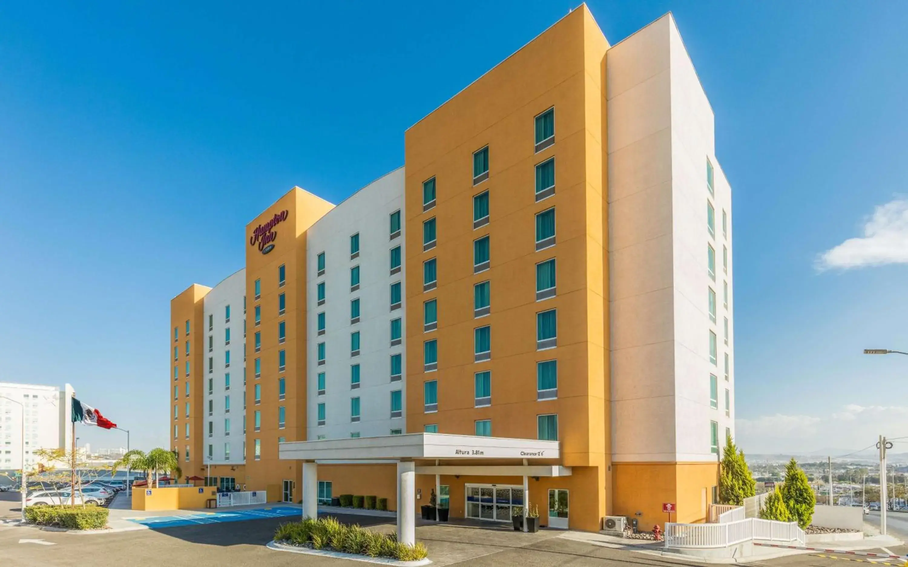 Property building in Hampton by Hilton Queretaro Tecnologico Property building in Hampton by Hilton Queretaro Tecnologico