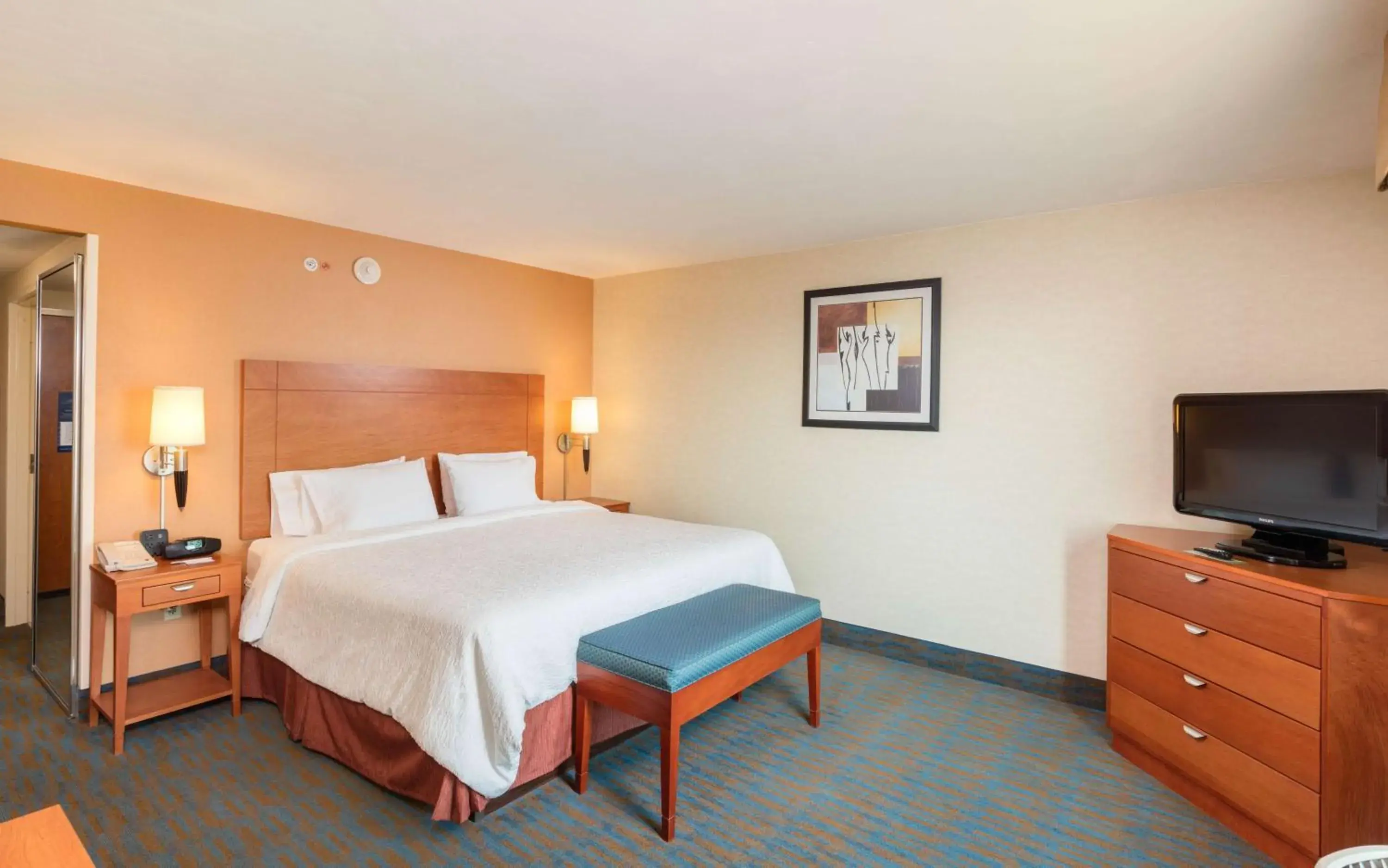 Bedroom, Bed in Hampton by Hilton Queretaro Tecnologico Bedroom, Bed in Hampton by Hilton Queretaro Tecnologico