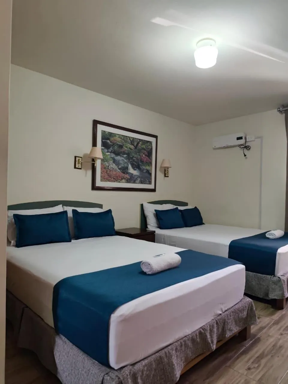 Bedroom, Bed in Hotel San Isidro Inn