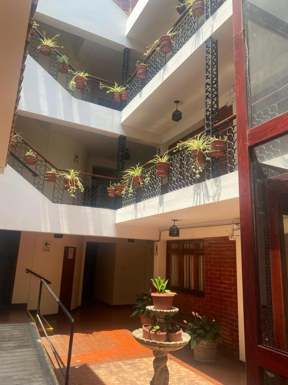 Patio in Hotel San Isidro Inn