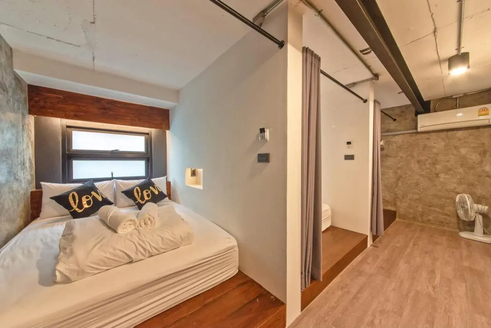 3-5 Queen Beds Female Dormitory Room (Shared Bathroom) in The Entaneer Poshtel 3-5 Queen Beds Female Dormitory Room (Shared Bathroom) in The Entaneer Poshtel