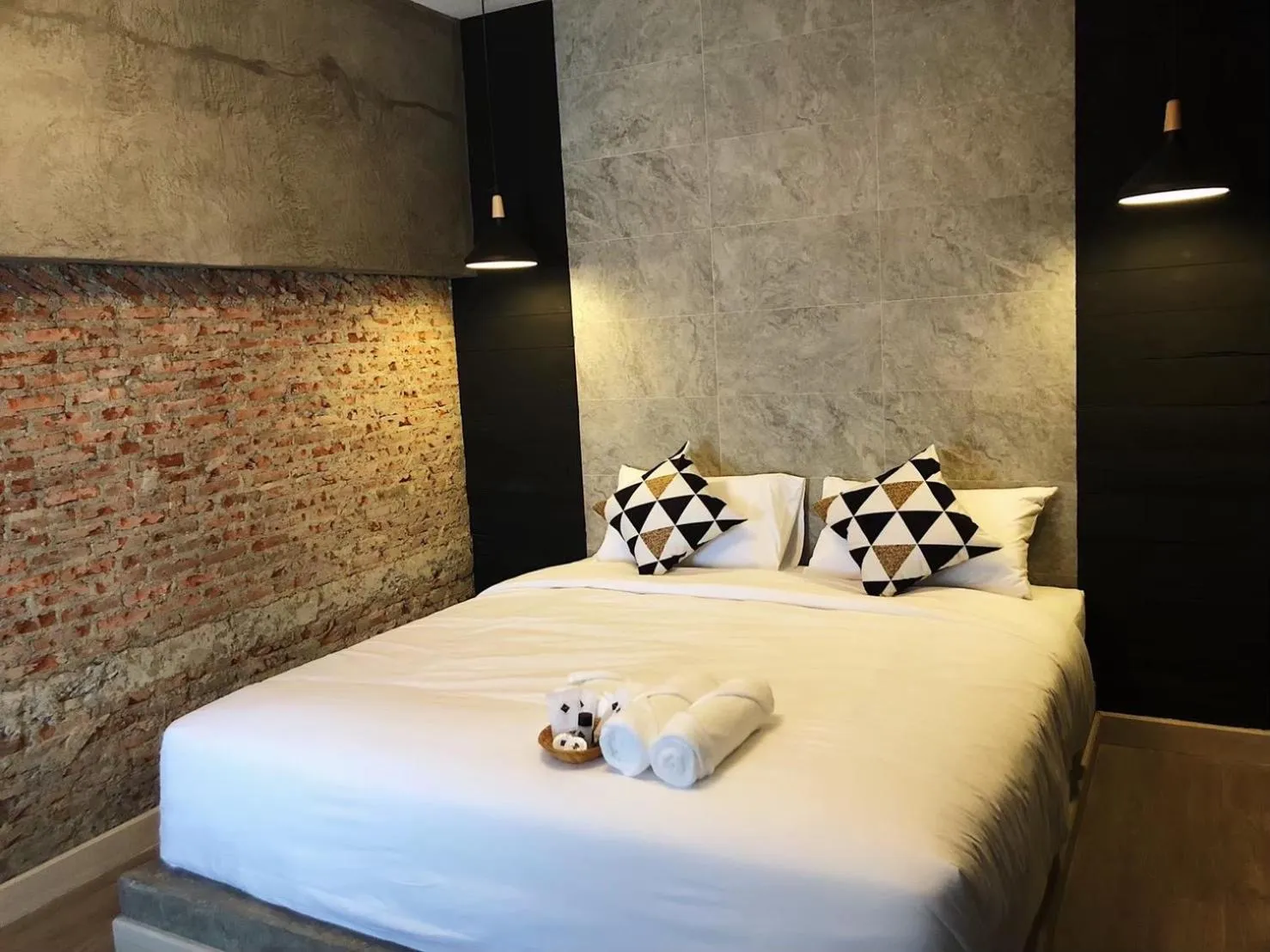 Bedroom, Bed in The Entaneer Poshtel