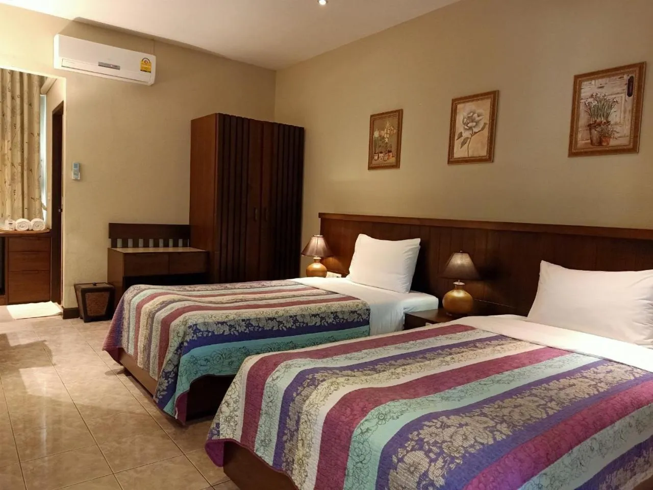 Bedroom, Bed in Rommai Greenpark