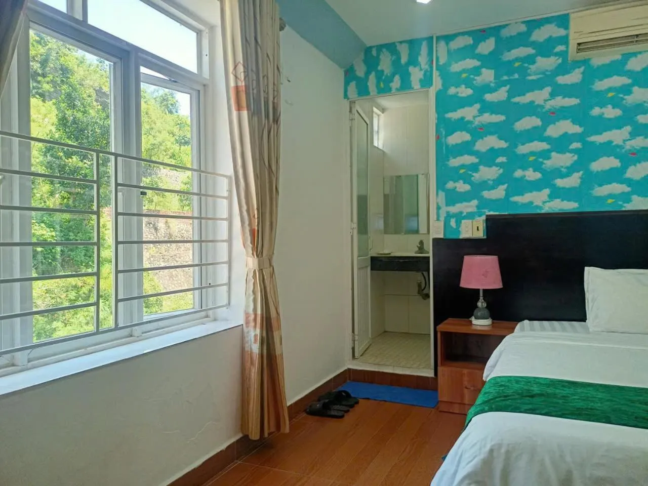 Bedroom, Bed in catba island hotel