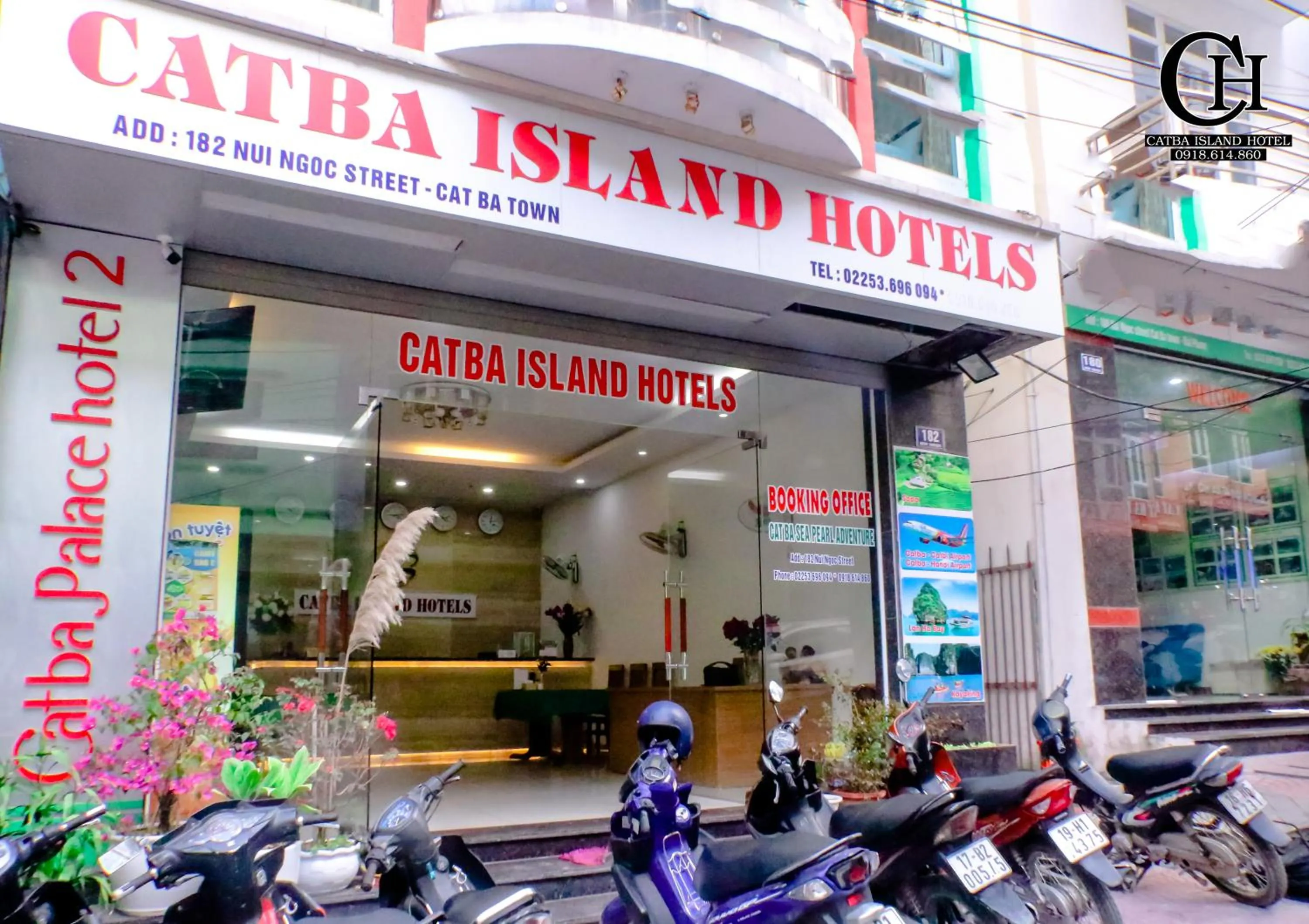 Facade/entrance in catba island hotel