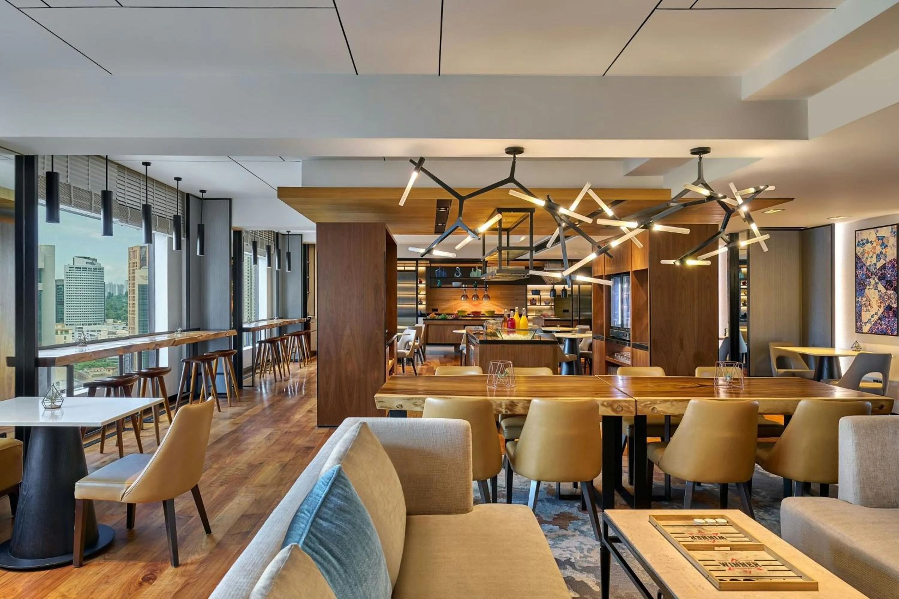 Lounge or bar in Renaissance Kuala Lumpur Hotel & Convention Centre