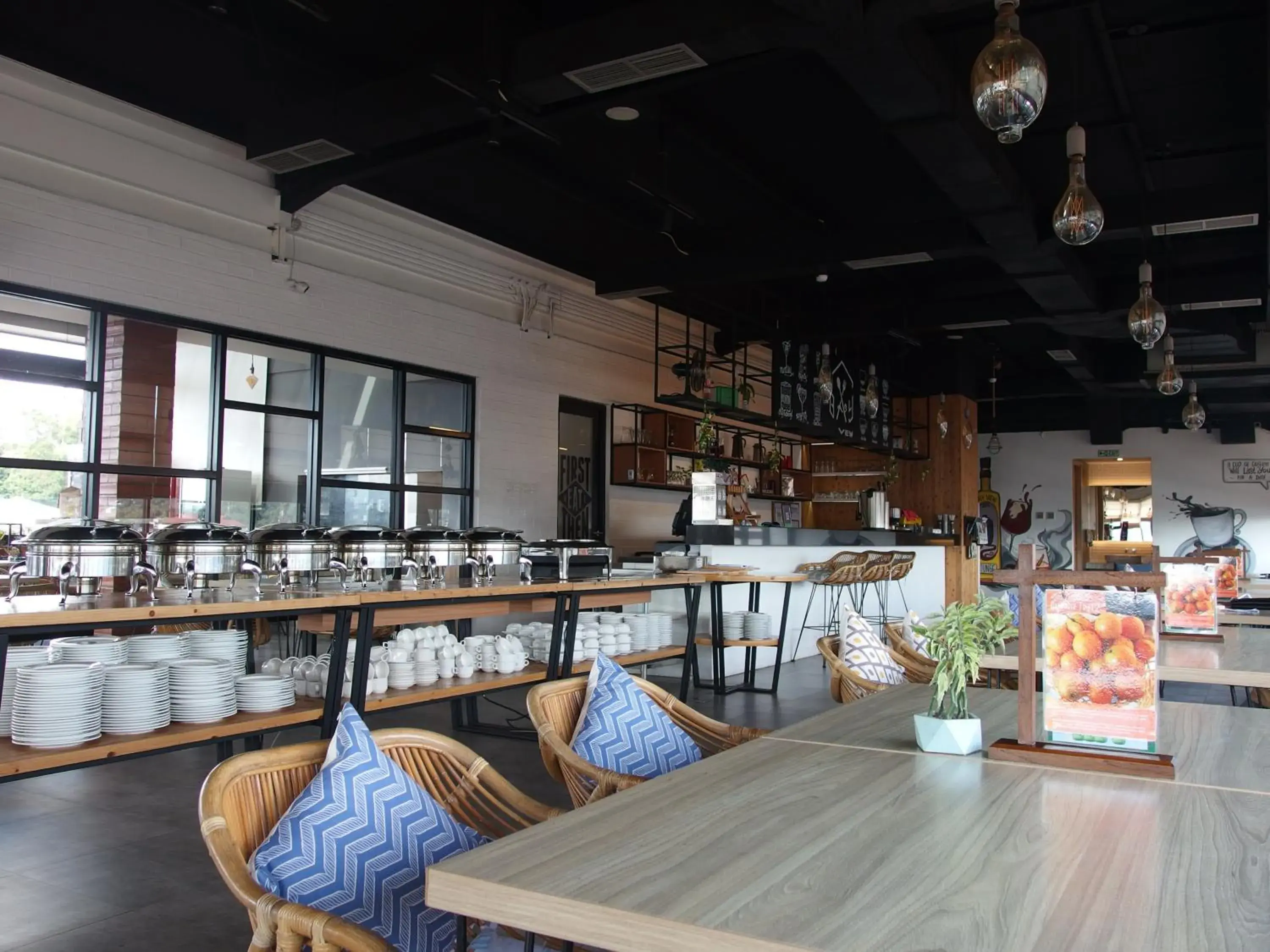 Restaurant/places to eat in The City Hotel Restaurant/places to eat in The City Hotel