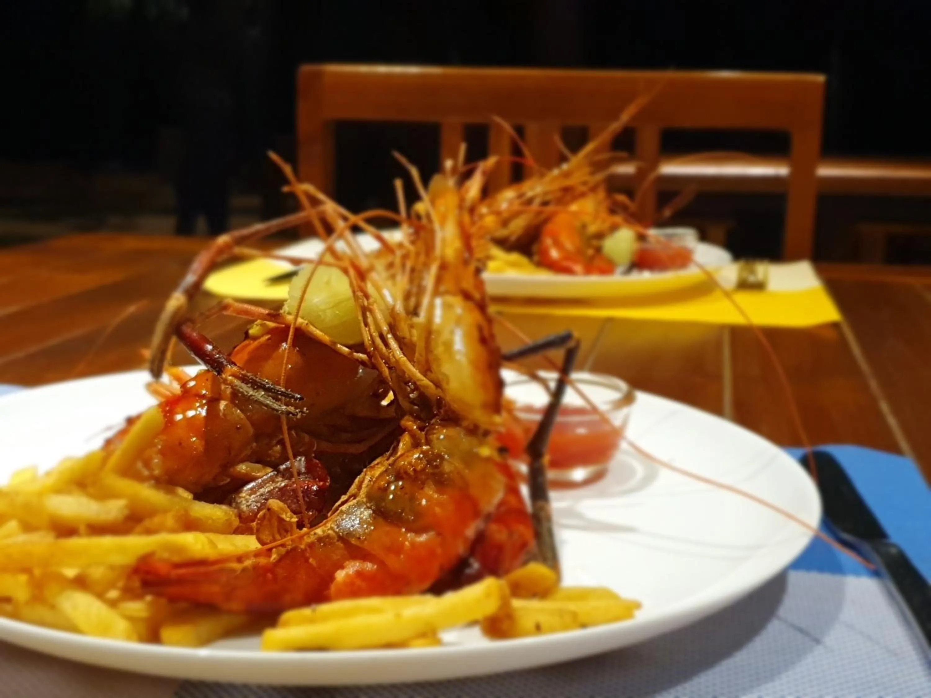 Food and drinks in Breezy Lake