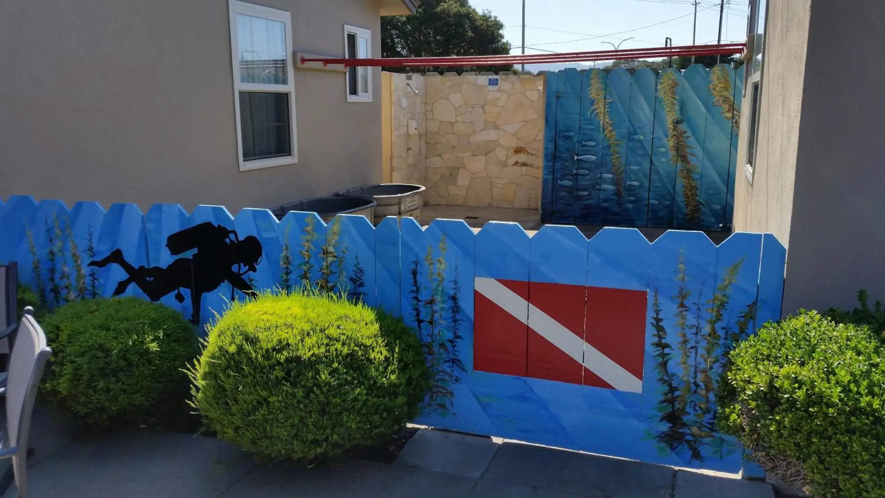 Facade/entrance in Lone Oak Lodge Facade/entrance in Lone Oak Lodge