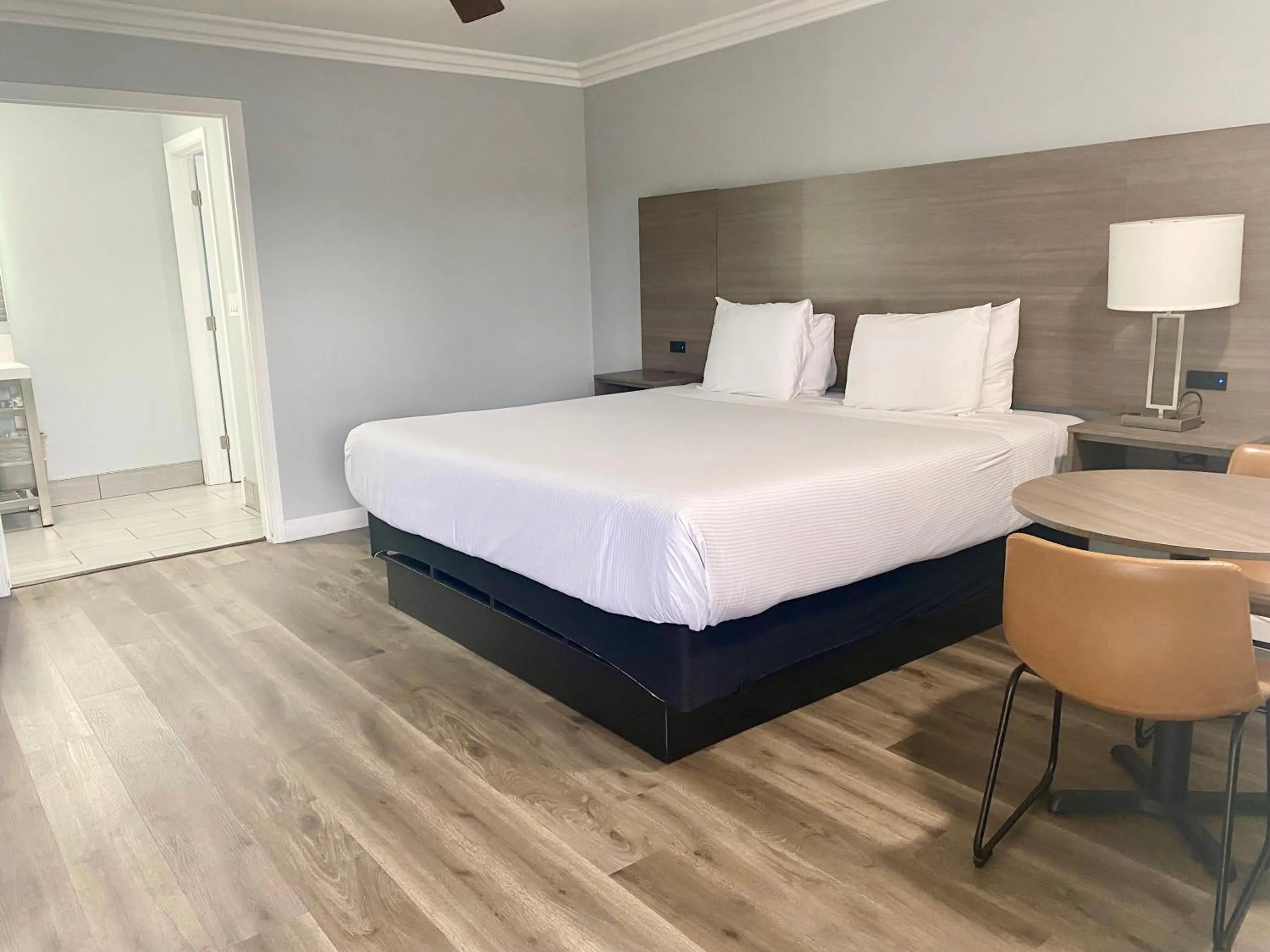 Bed in Lone Oak Lodge