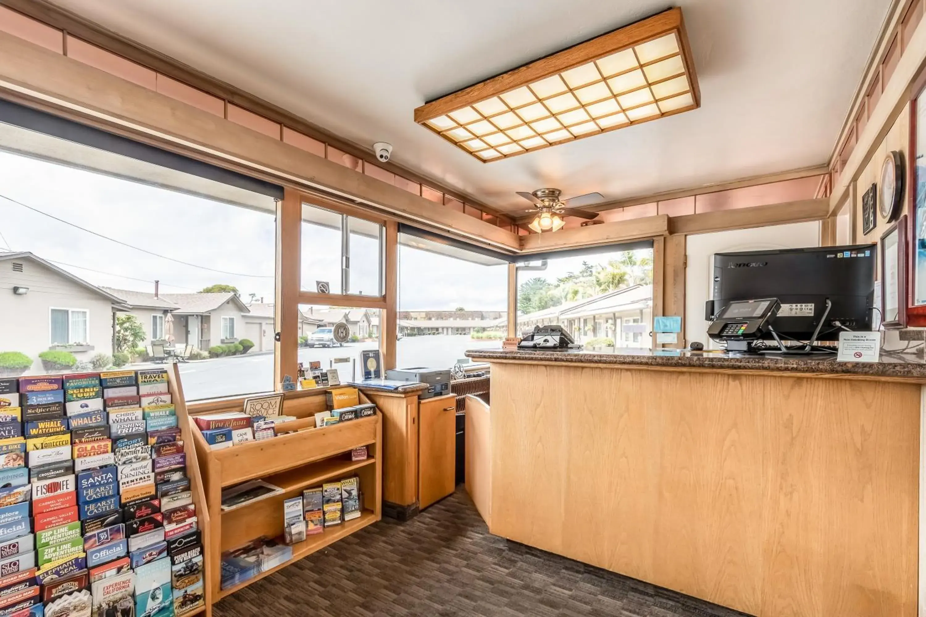 Lobby or reception in Lone Oak Lodge Lobby or reception in Lone Oak Lodge