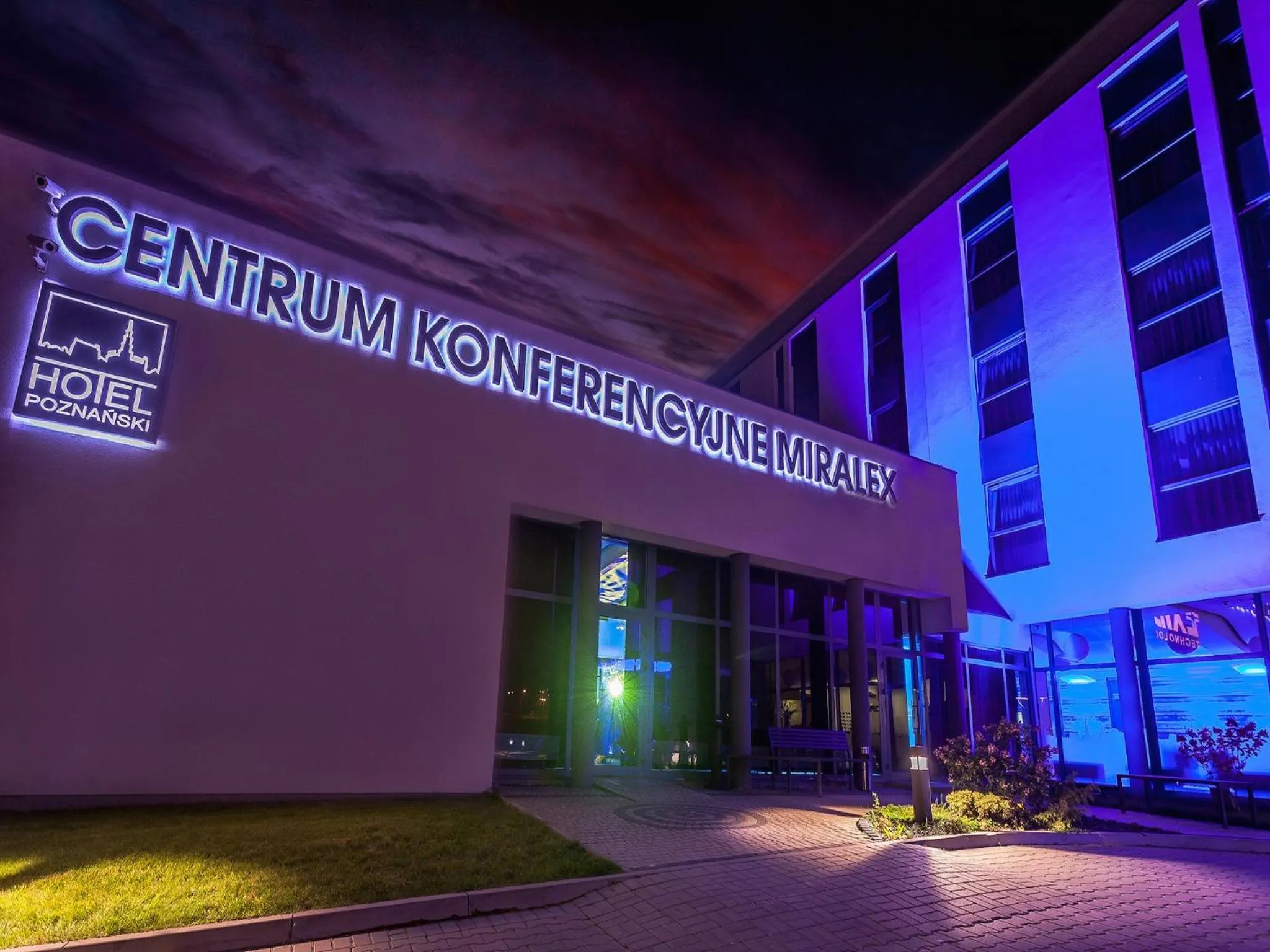 Facade/entrance in Hotel Poznański A2