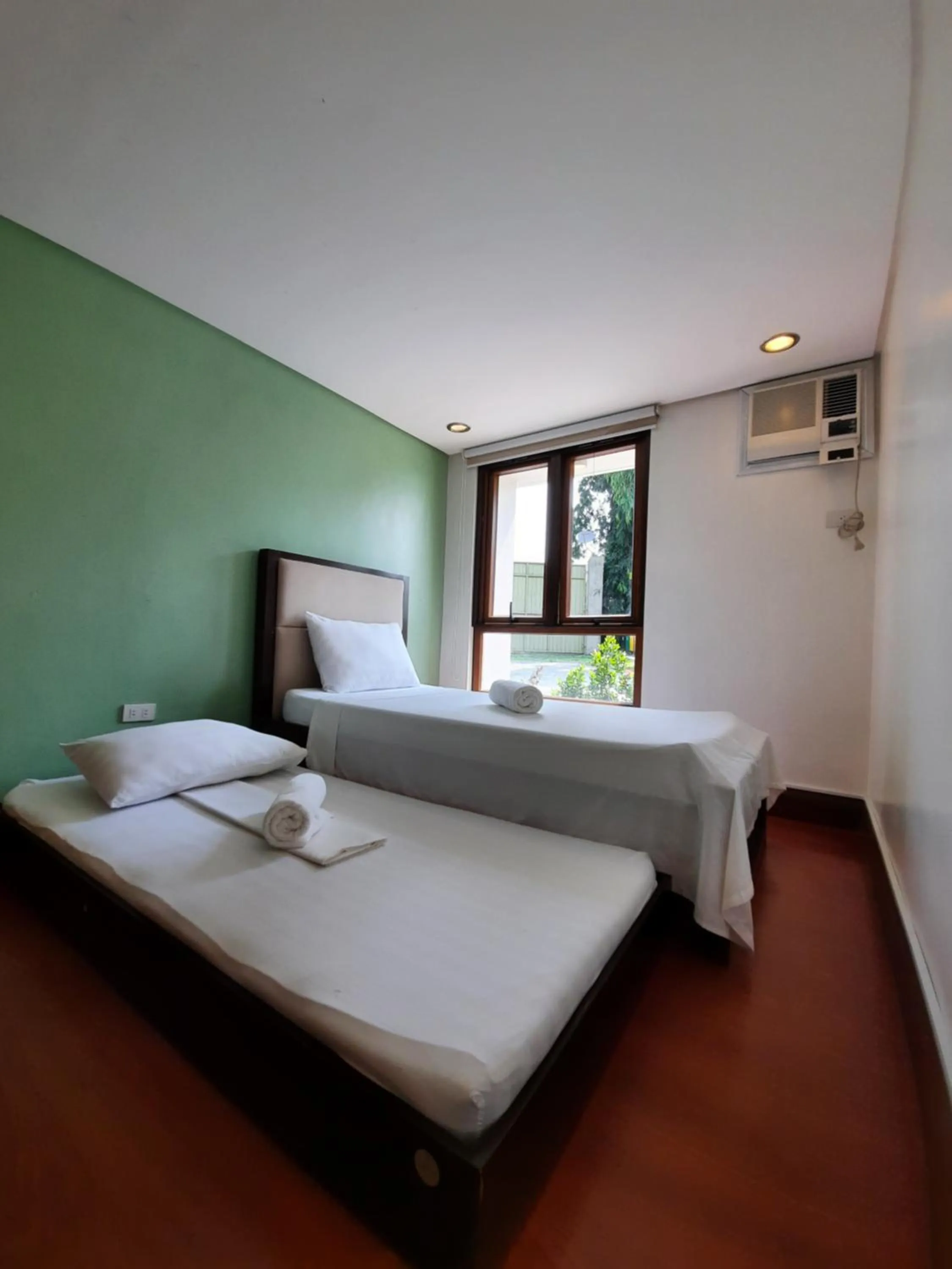 Bed in Estancia De Lorenzo Tarlac