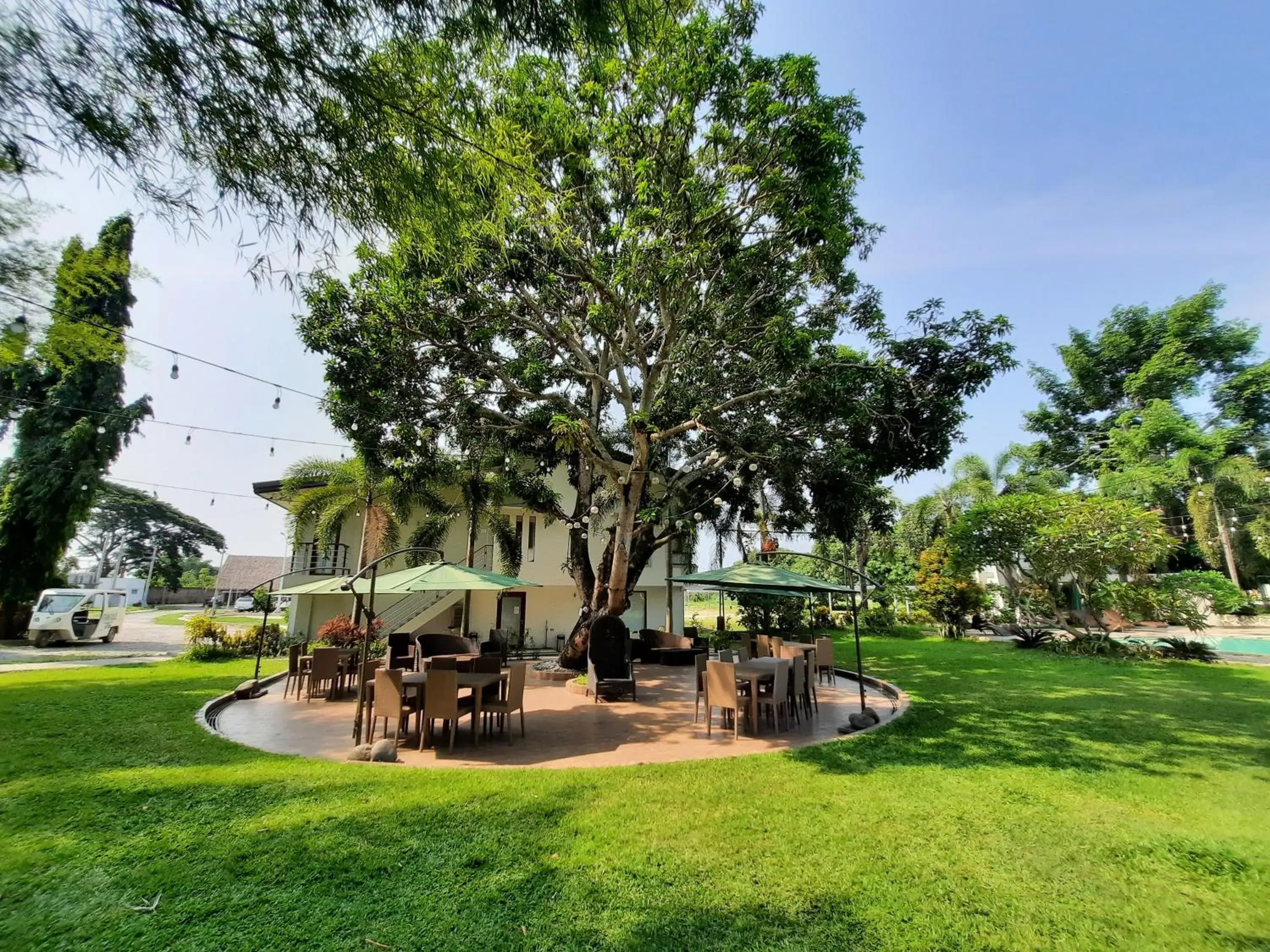 Property building in Estancia De Lorenzo Tarlac Property building in Estancia De Lorenzo Tarlac