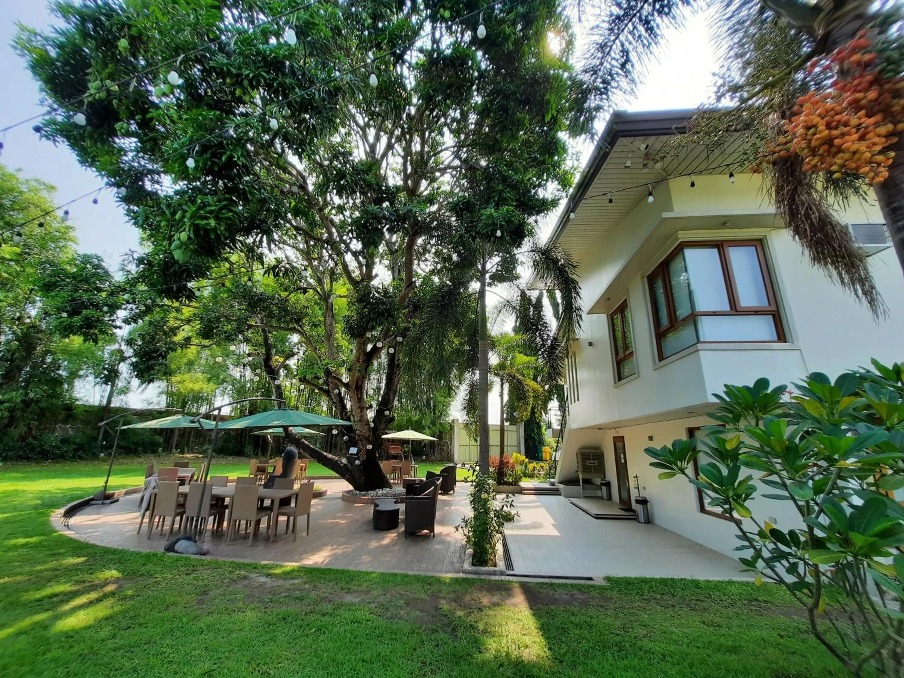 Property building in Estancia De Lorenzo Tarlac