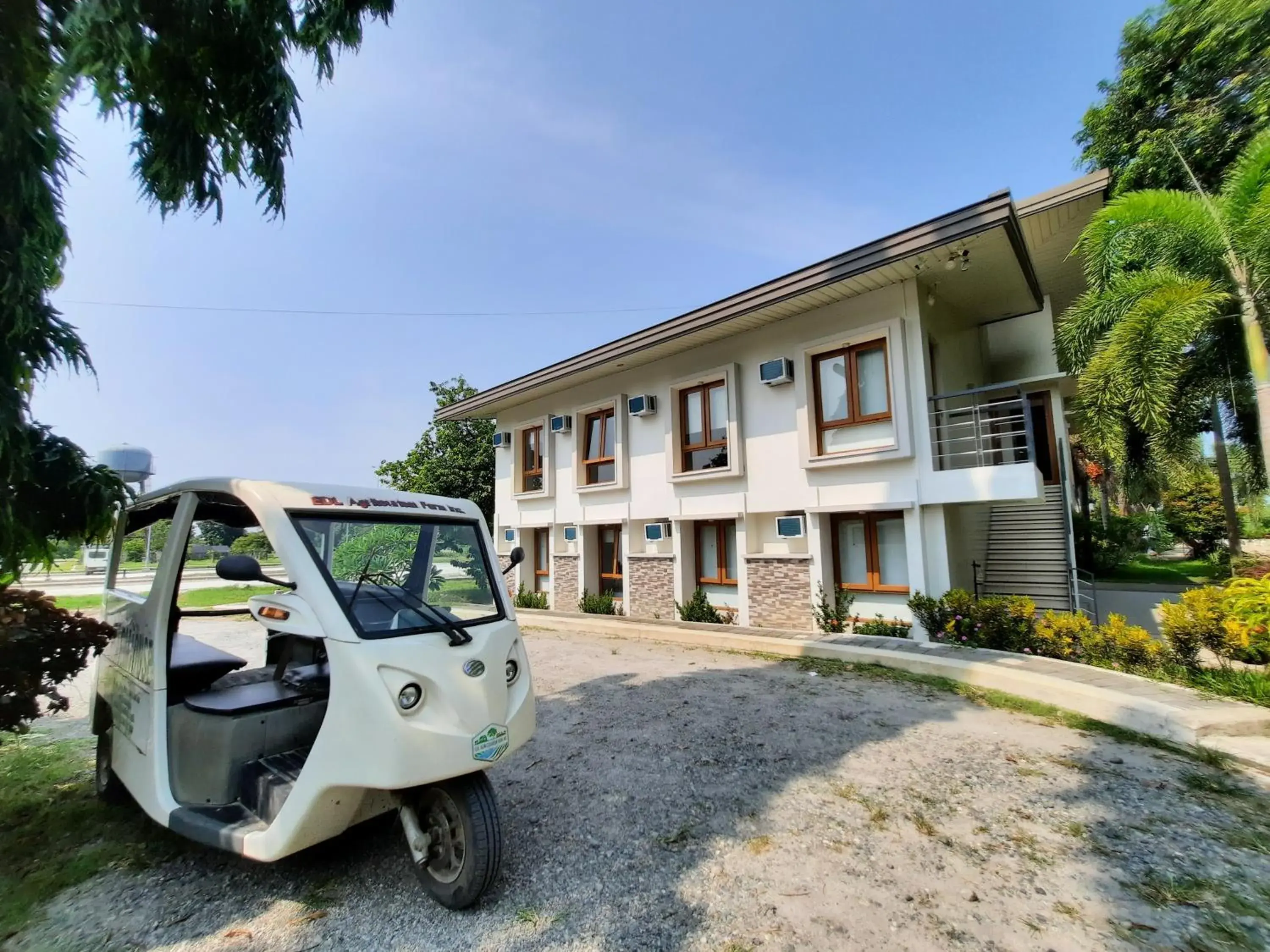 Property building in Estancia De Lorenzo Tarlac Property building in Estancia De Lorenzo Tarlac