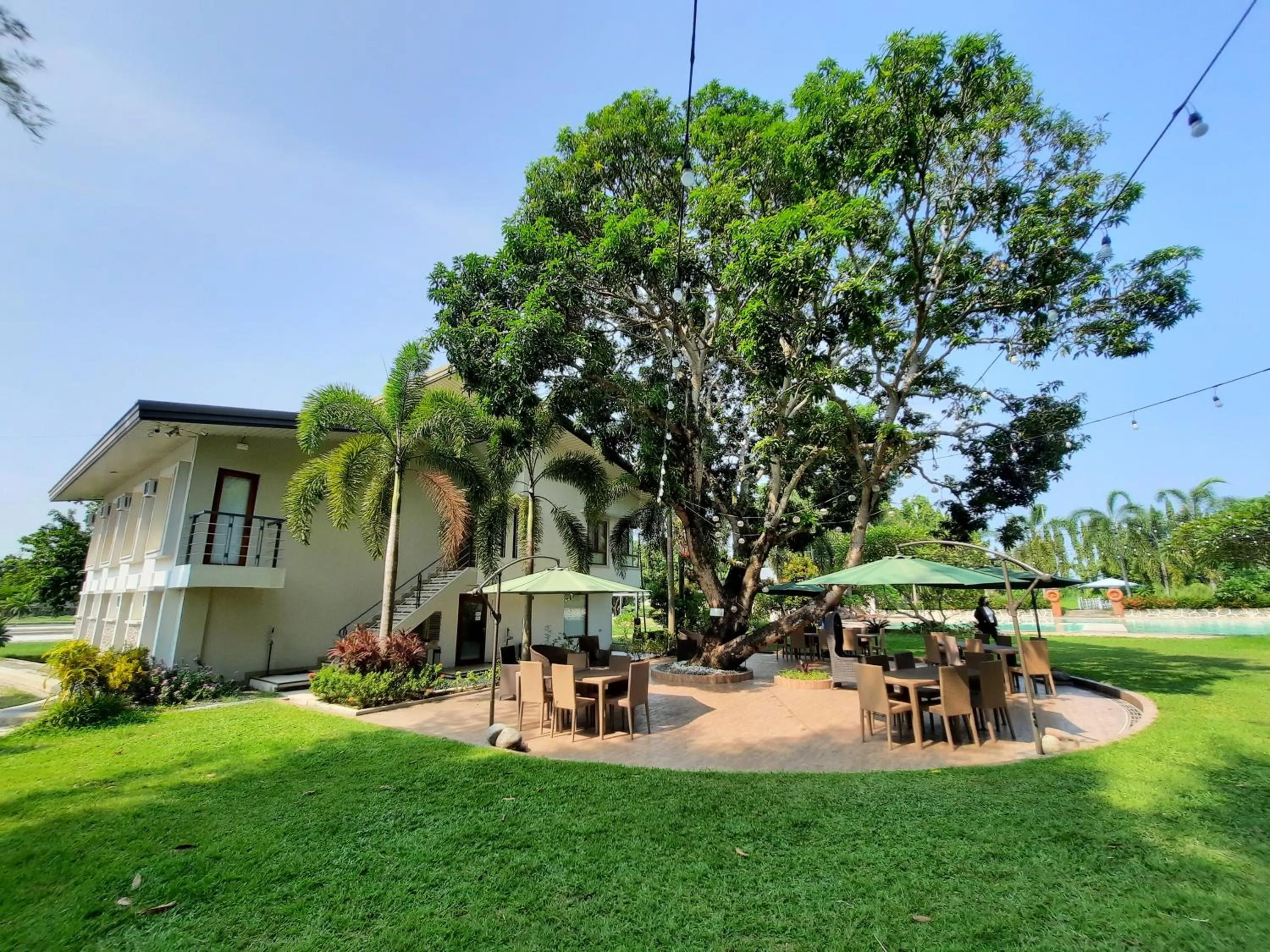 Property building in Estancia De Lorenzo Tarlac