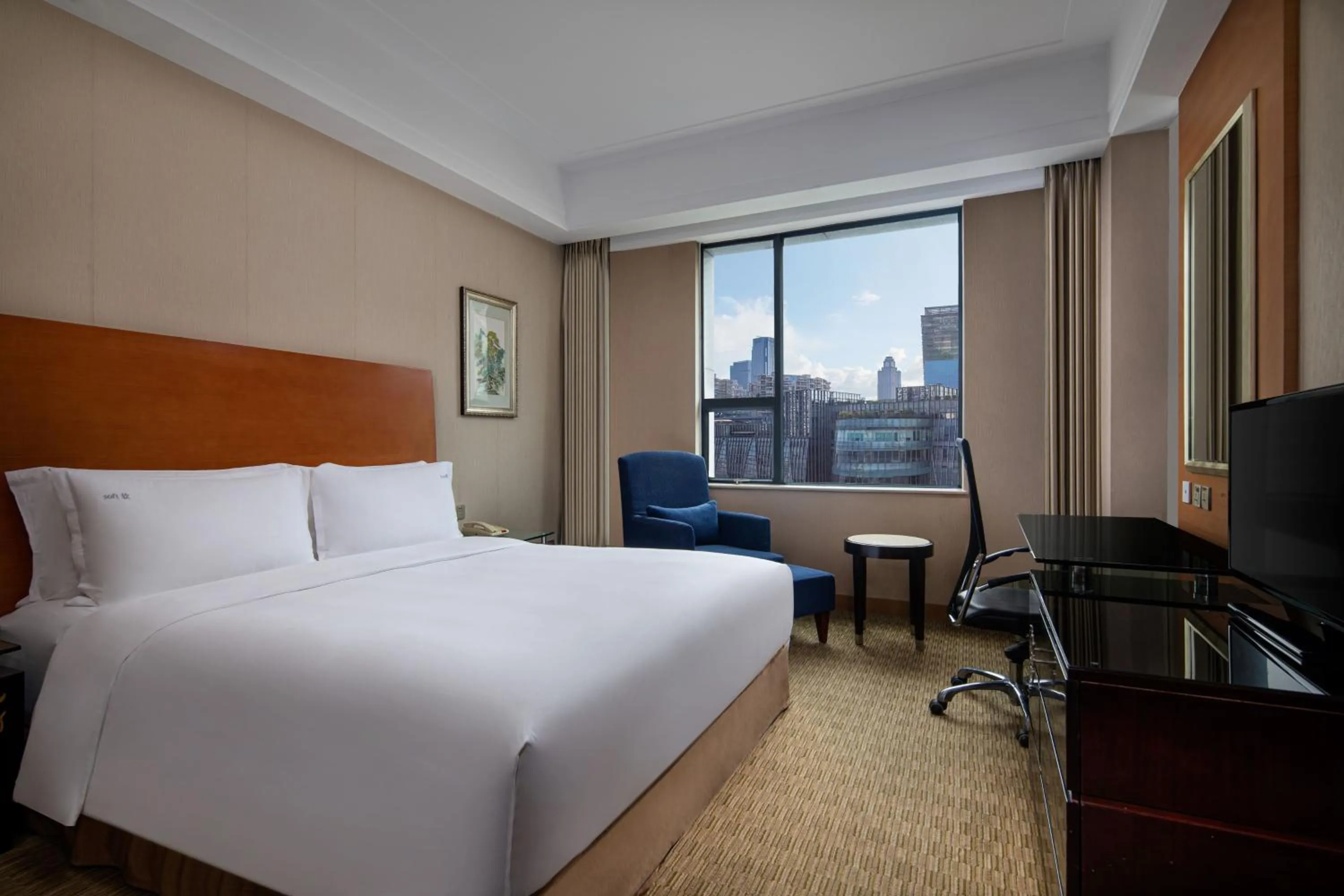 Premium King Room with City View in Holiday Inn Chengdu Century City-EastTower