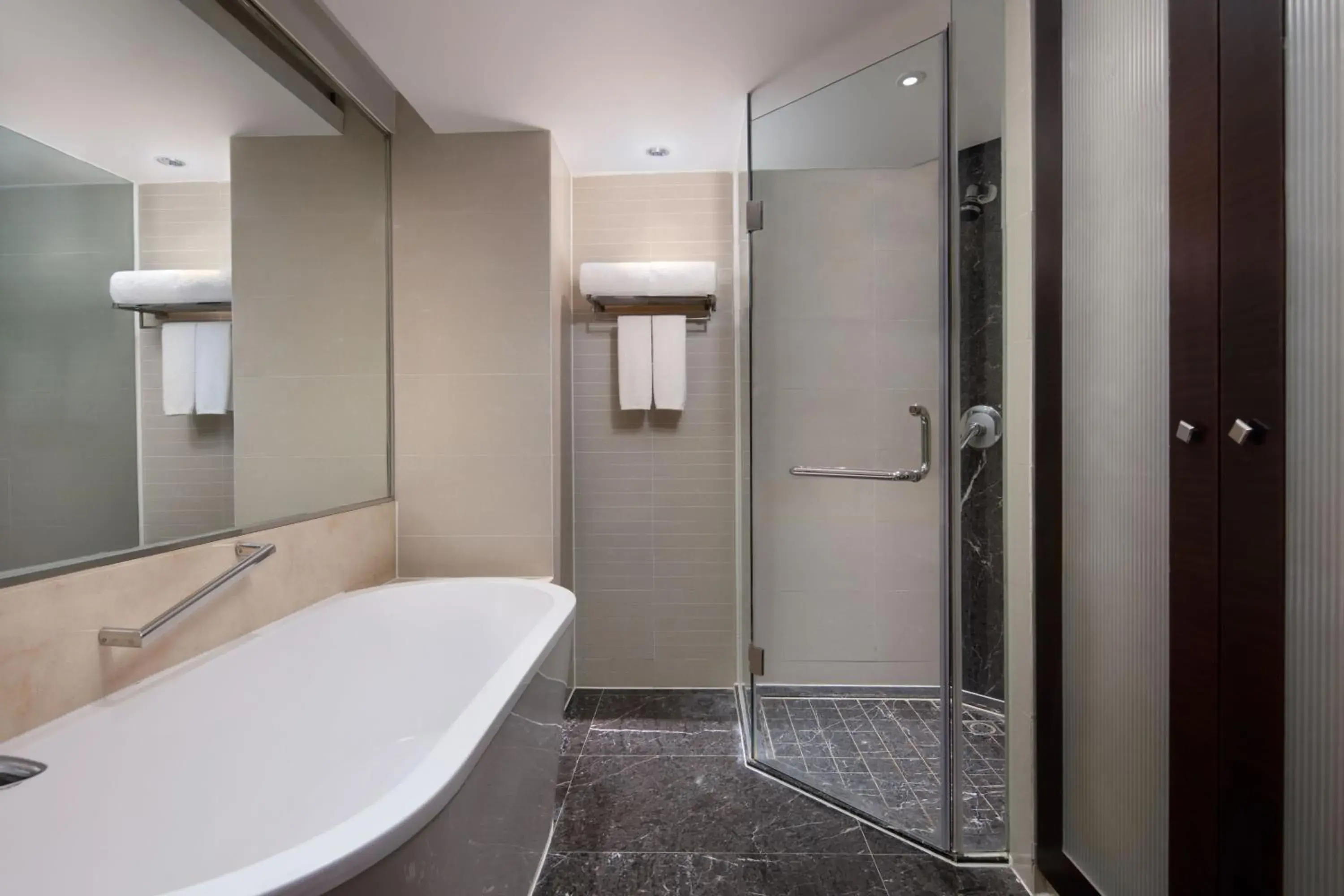 Premium King Room in Holiday Inn Chengdu Century City-EastTower Premium King Room in Holiday Inn Chengdu Century City-EastTower