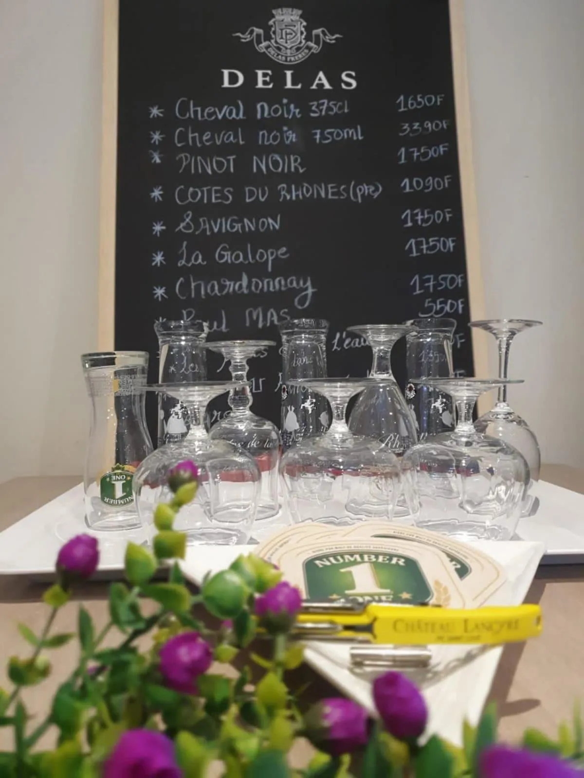 Alcoholic drinks in Hotel Le Paris