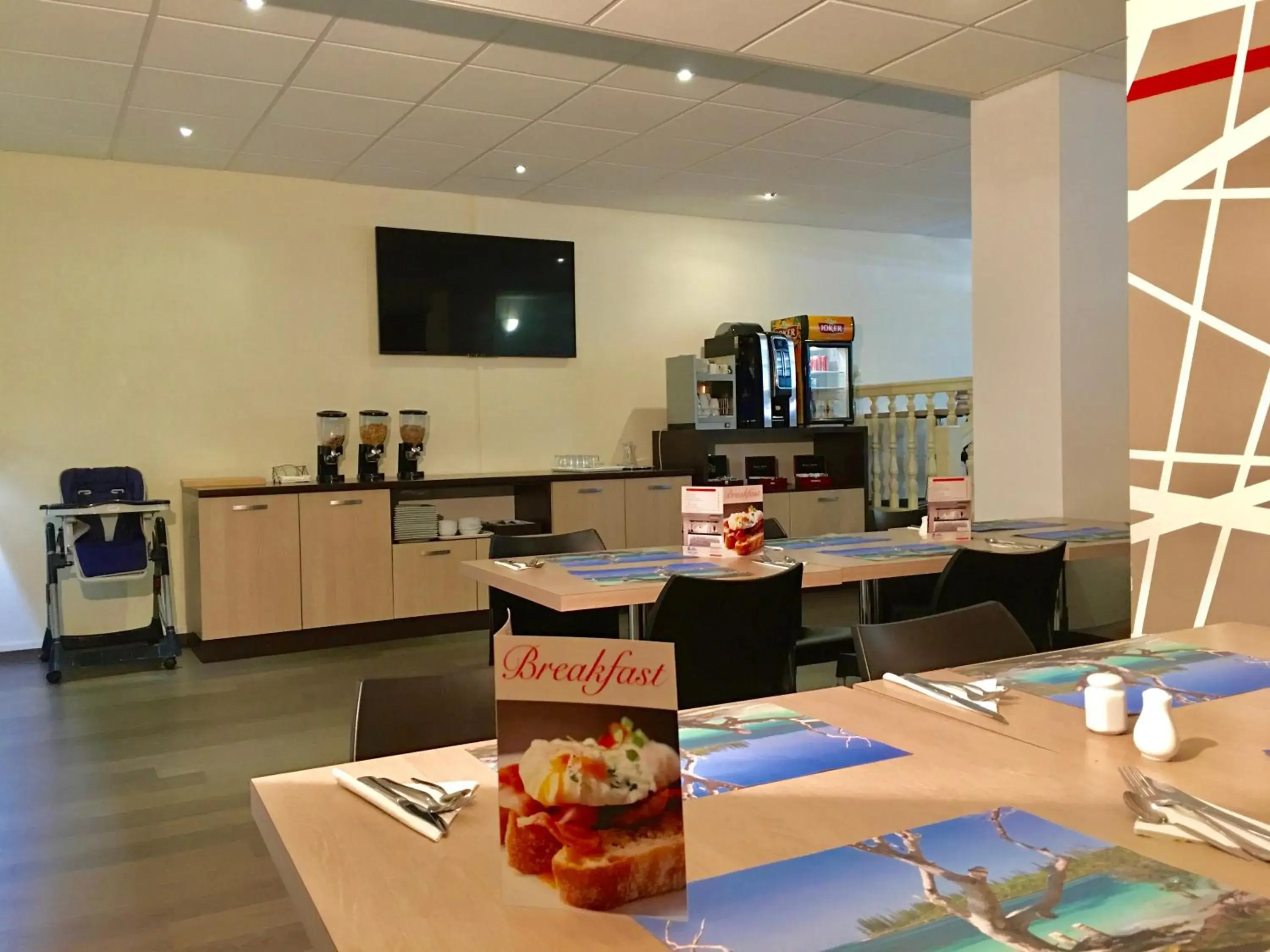 Restaurant/places to eat in Hotel Le Paris Restaurant/places to eat in Hotel Le Paris