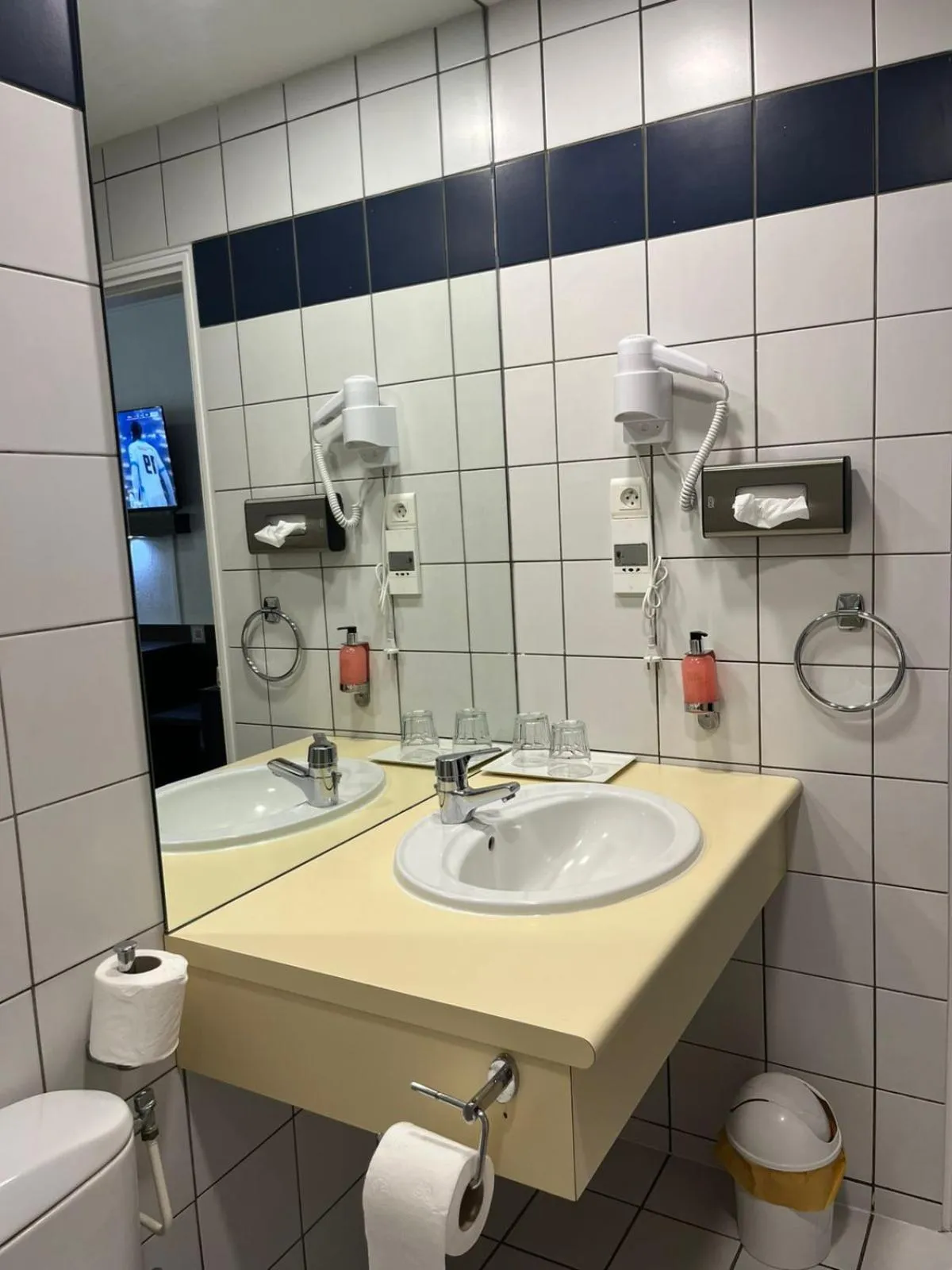 Bathroom in Hotel Le Paris