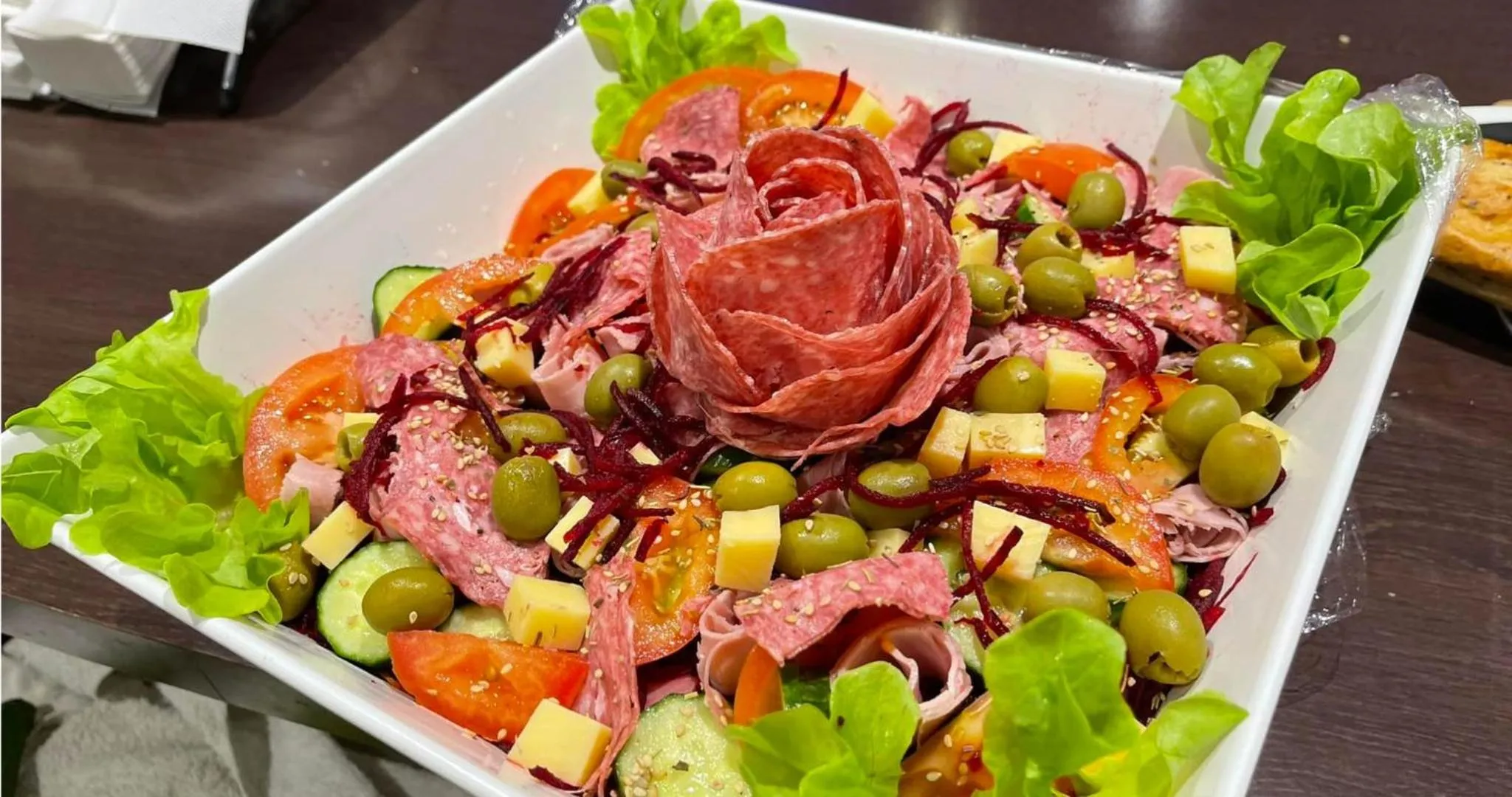 Food in Hotel Le Paris