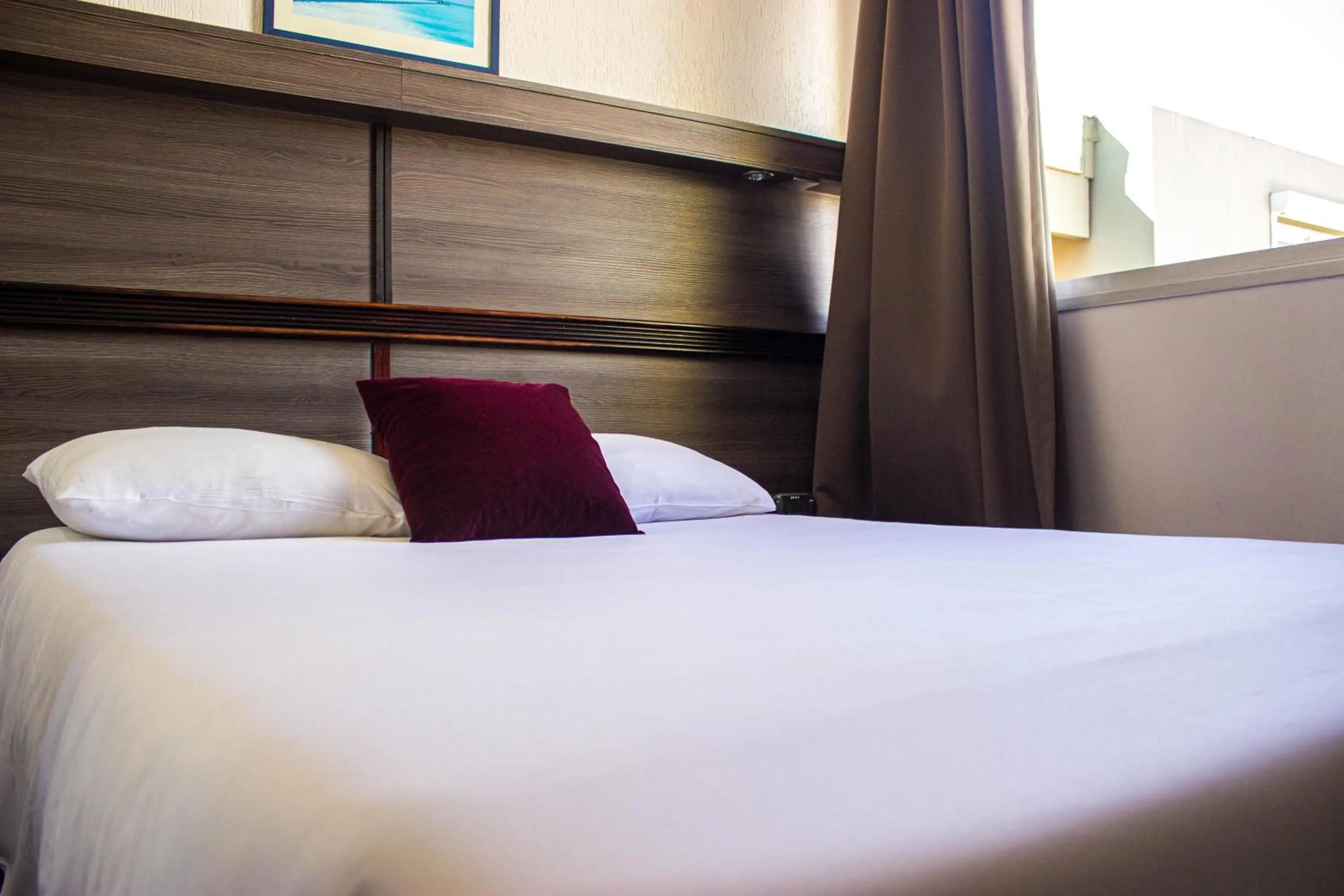 Bedroom, Bed in Hotel Le Paris