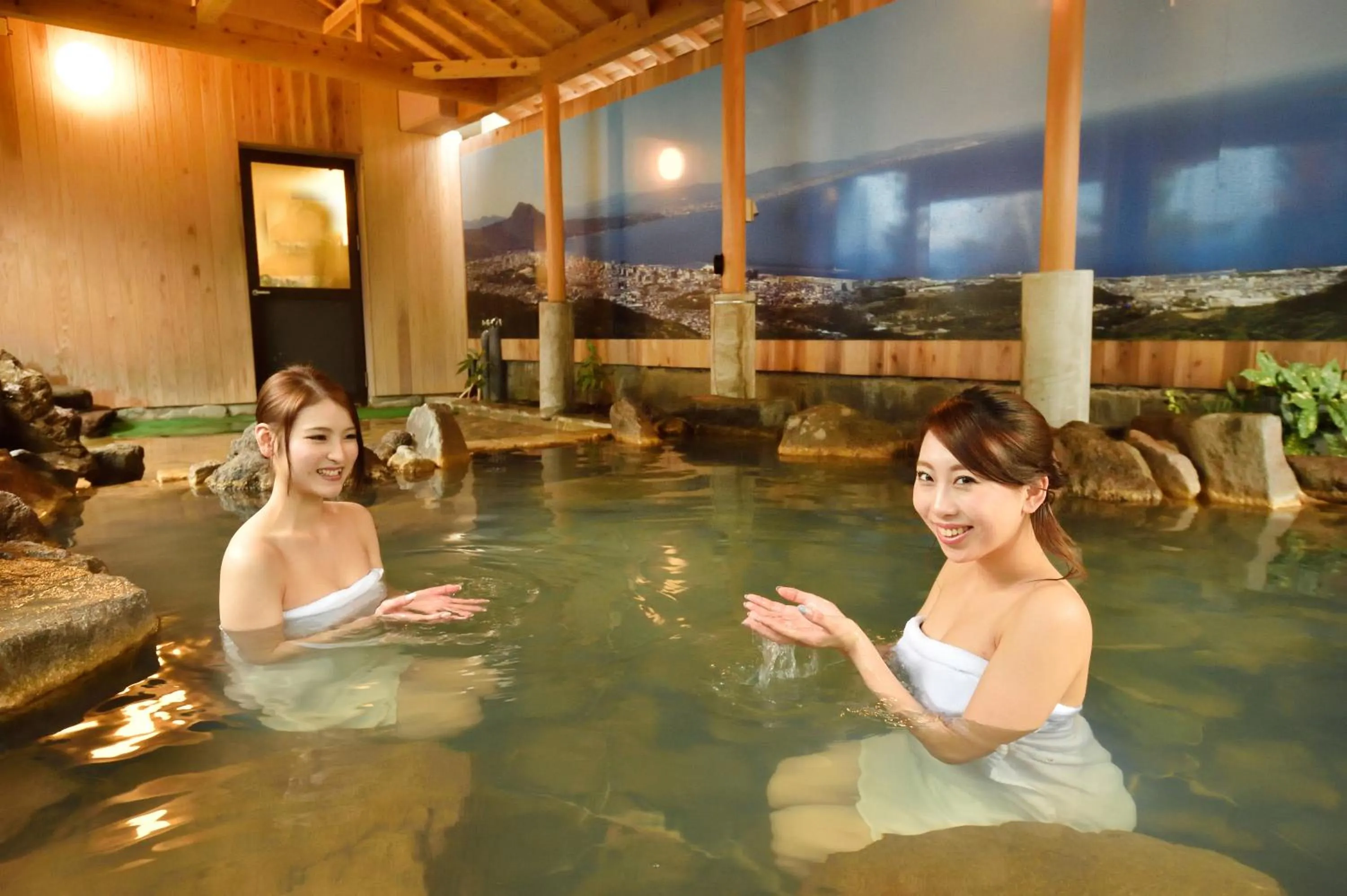 People in Hotel Seawave Beppu