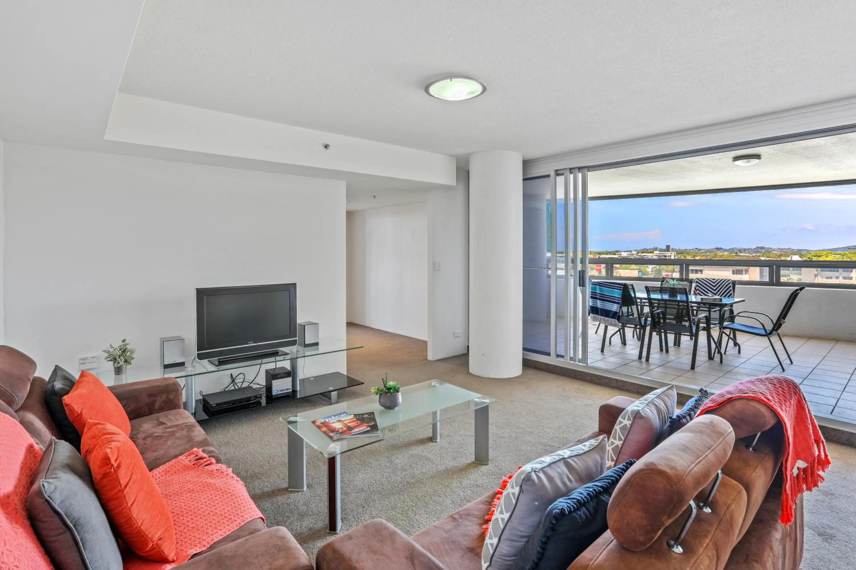 TV and multimedia in Tweed Ultima Apartments