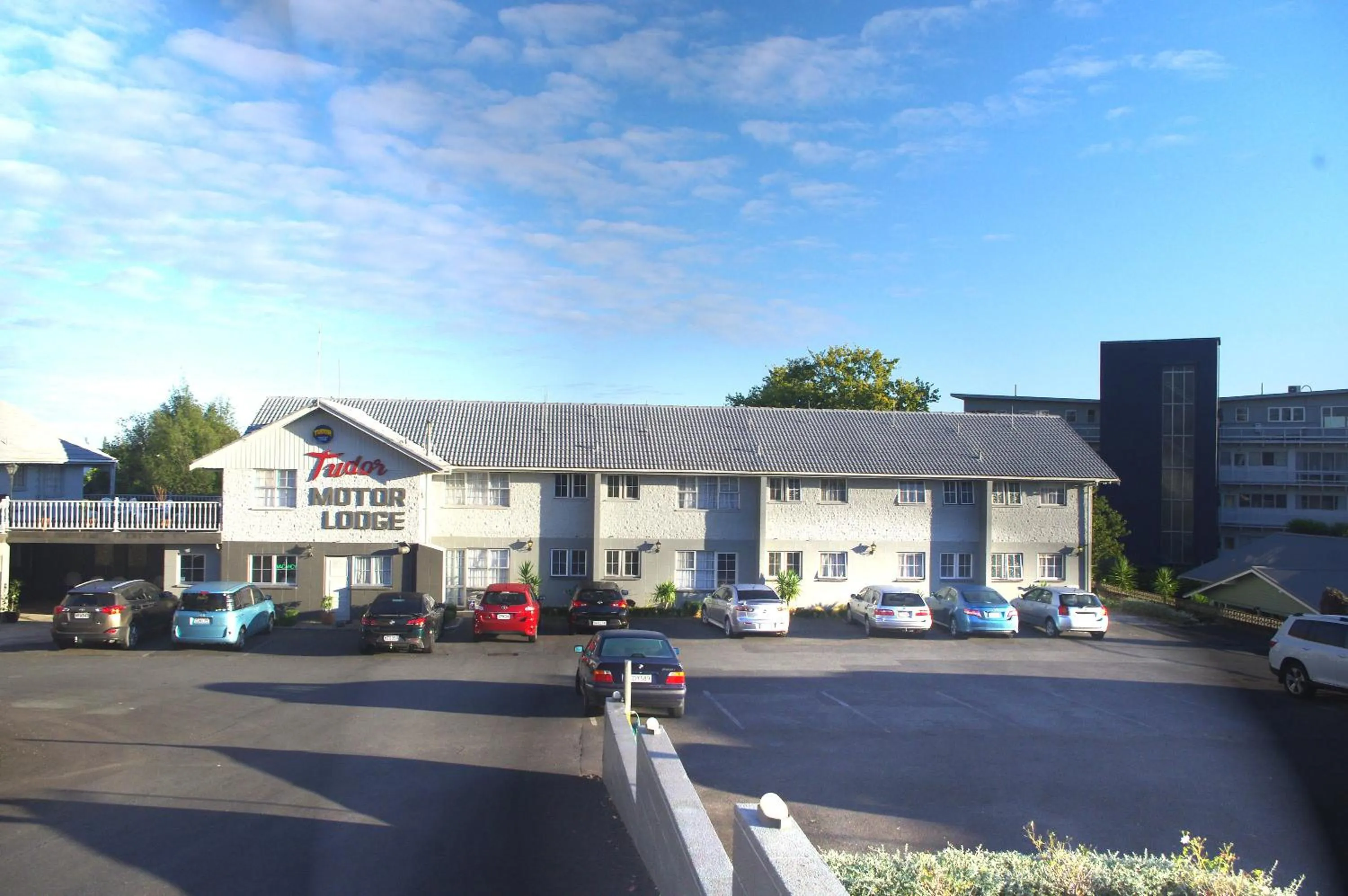 Property building in Tudor Motor Lodge