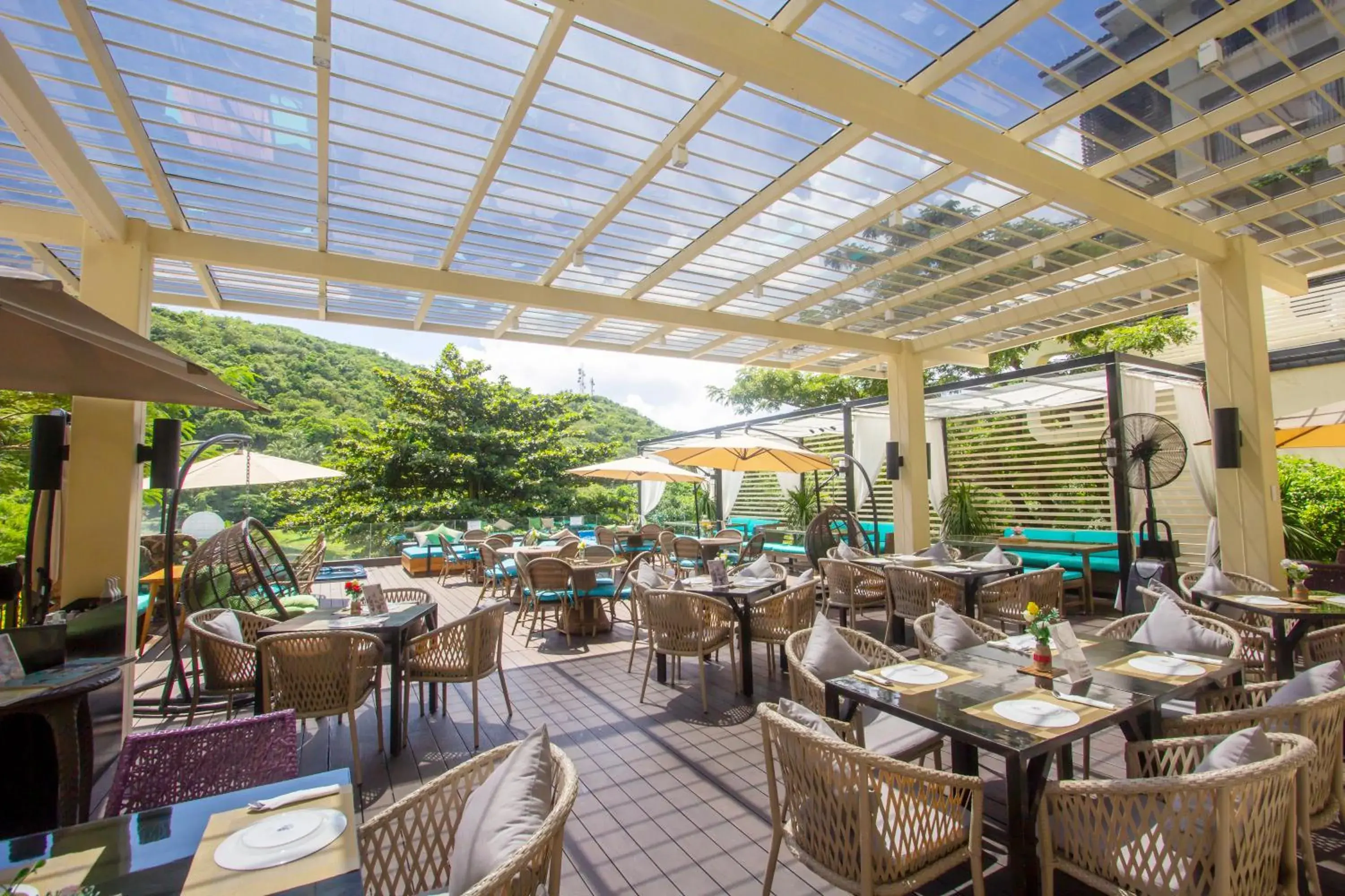 Restaurant/places to eat in Fairways and Bluewater Boracay Restaurant/places to eat in Fairways and Bluewater Boracay