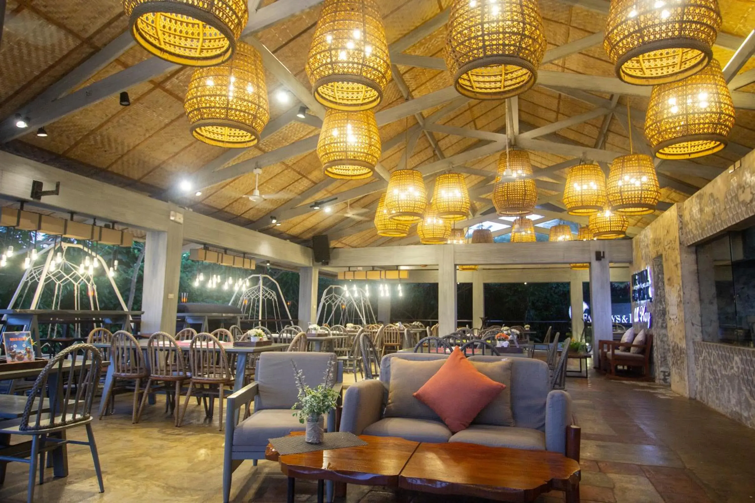 Restaurant/places to eat in Fairways and Bluewater Boracay Restaurant/places to eat in Fairways and Bluewater Boracay
