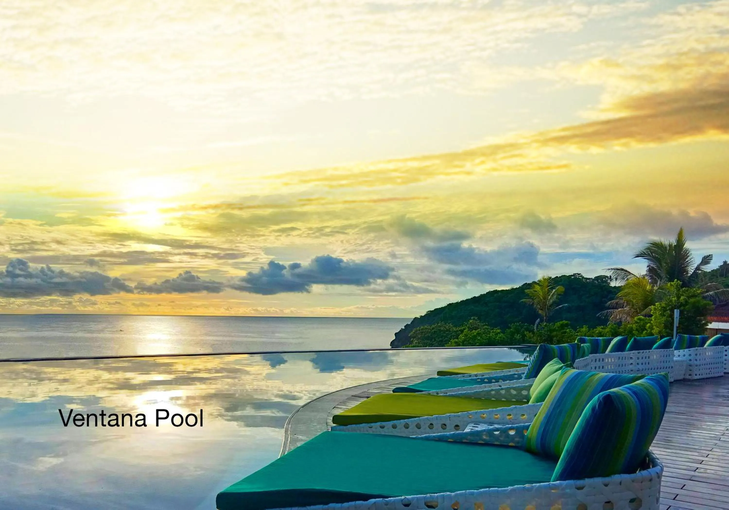 Swimming pool in Fairways and Bluewater Boracay