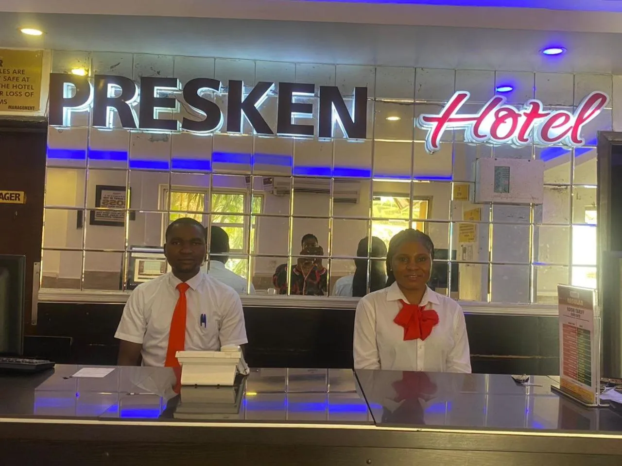 Presken Hotel (Awolowo way)