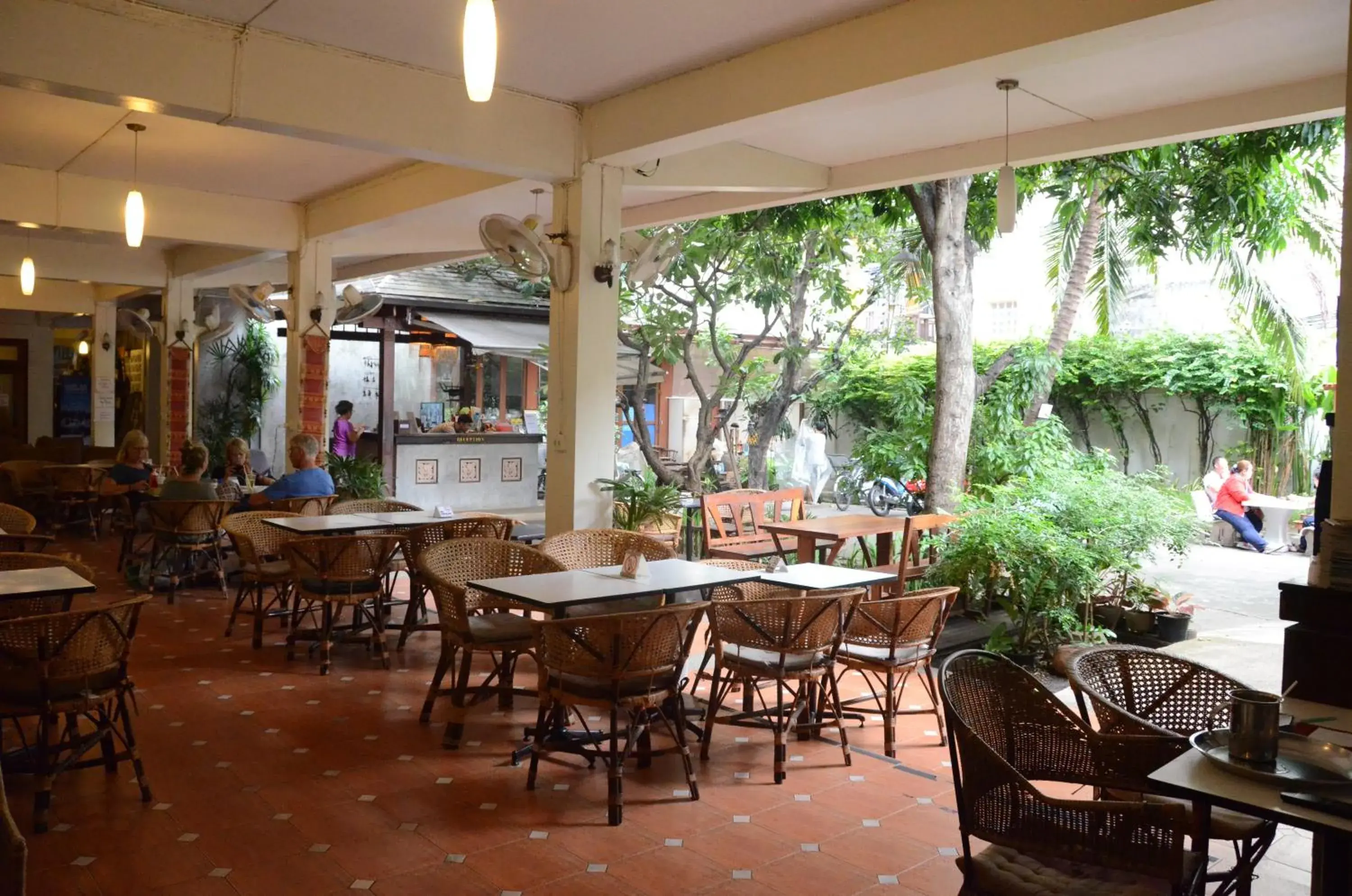 Property building in Lamphuhouse Bangkok Property building in Lamphuhouse Bangkok