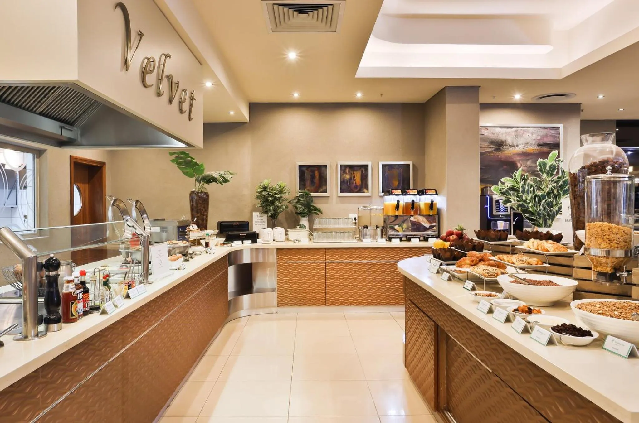Breakfast in Holiday Inn Johannesburg-Rosebank by IHG