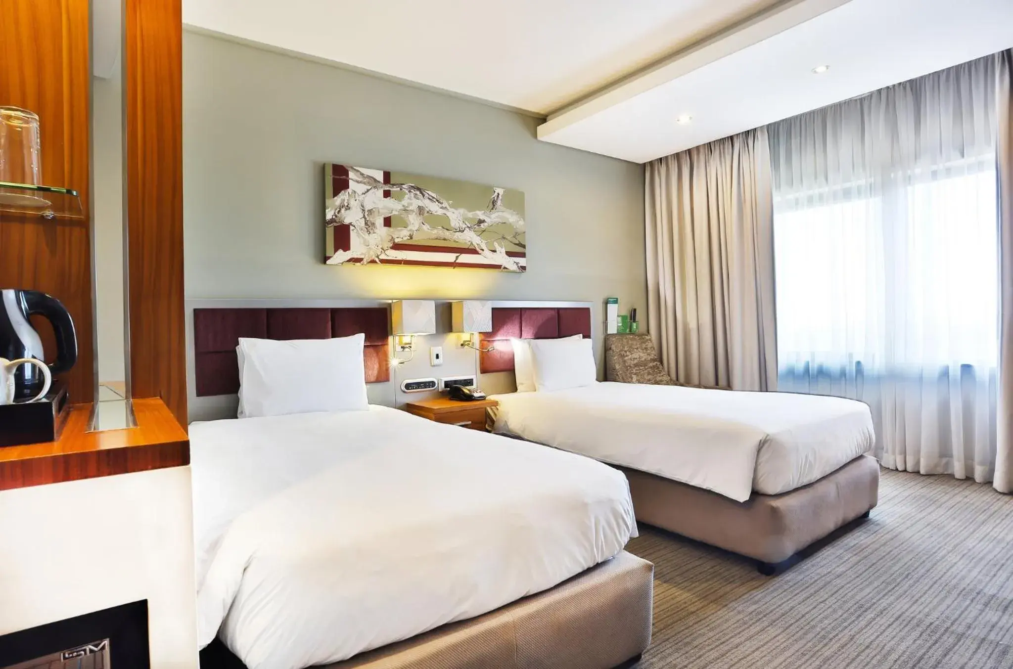 Standard Twin Room in Holiday Inn Johannesburg-Rosebank by IHG Standard Twin Room in Holiday Inn Johannesburg-Rosebank by IHG