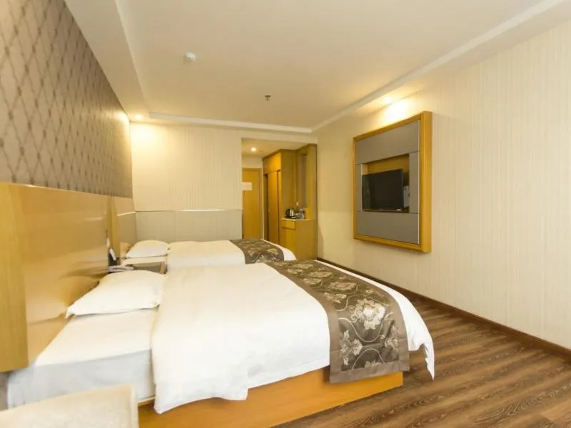 Bed in GreenTree Inn Zhuhai Mingzhu Station Express Hotel